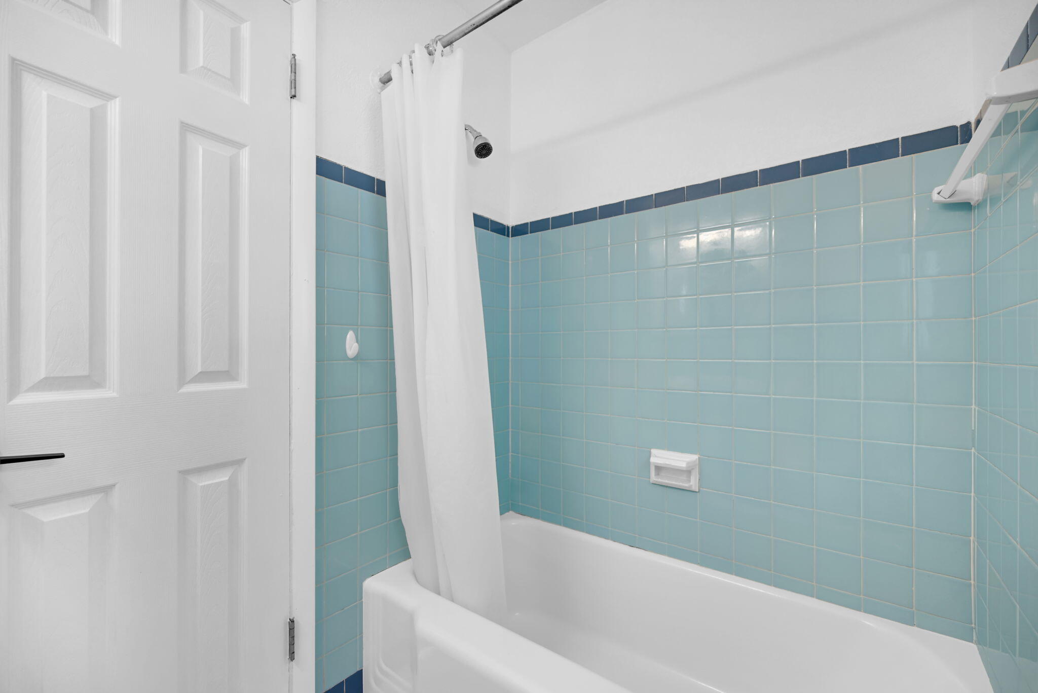 HOLLYWOOD - Residential Lease