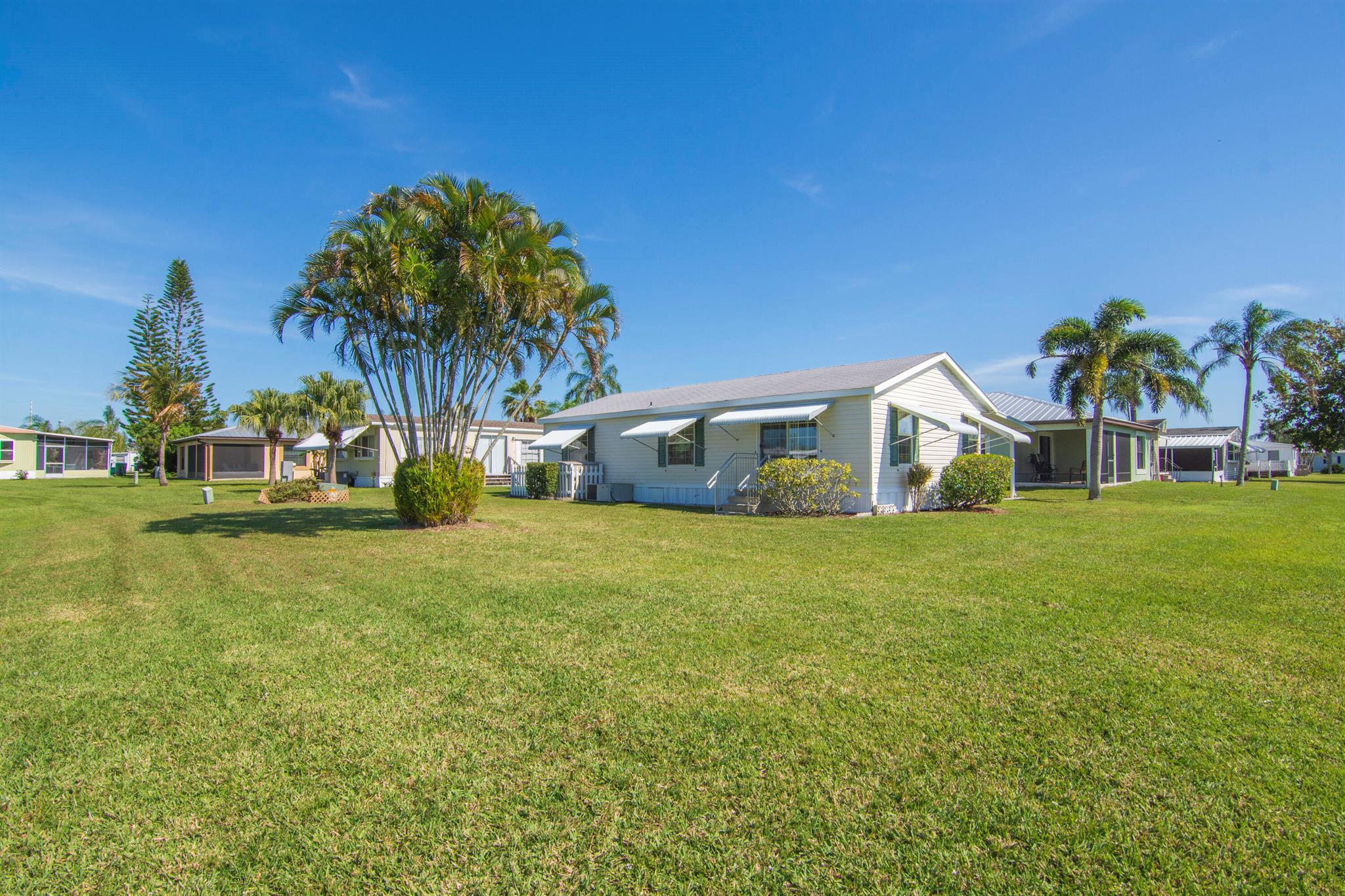 Spanish Lakes Riverfront - Residential