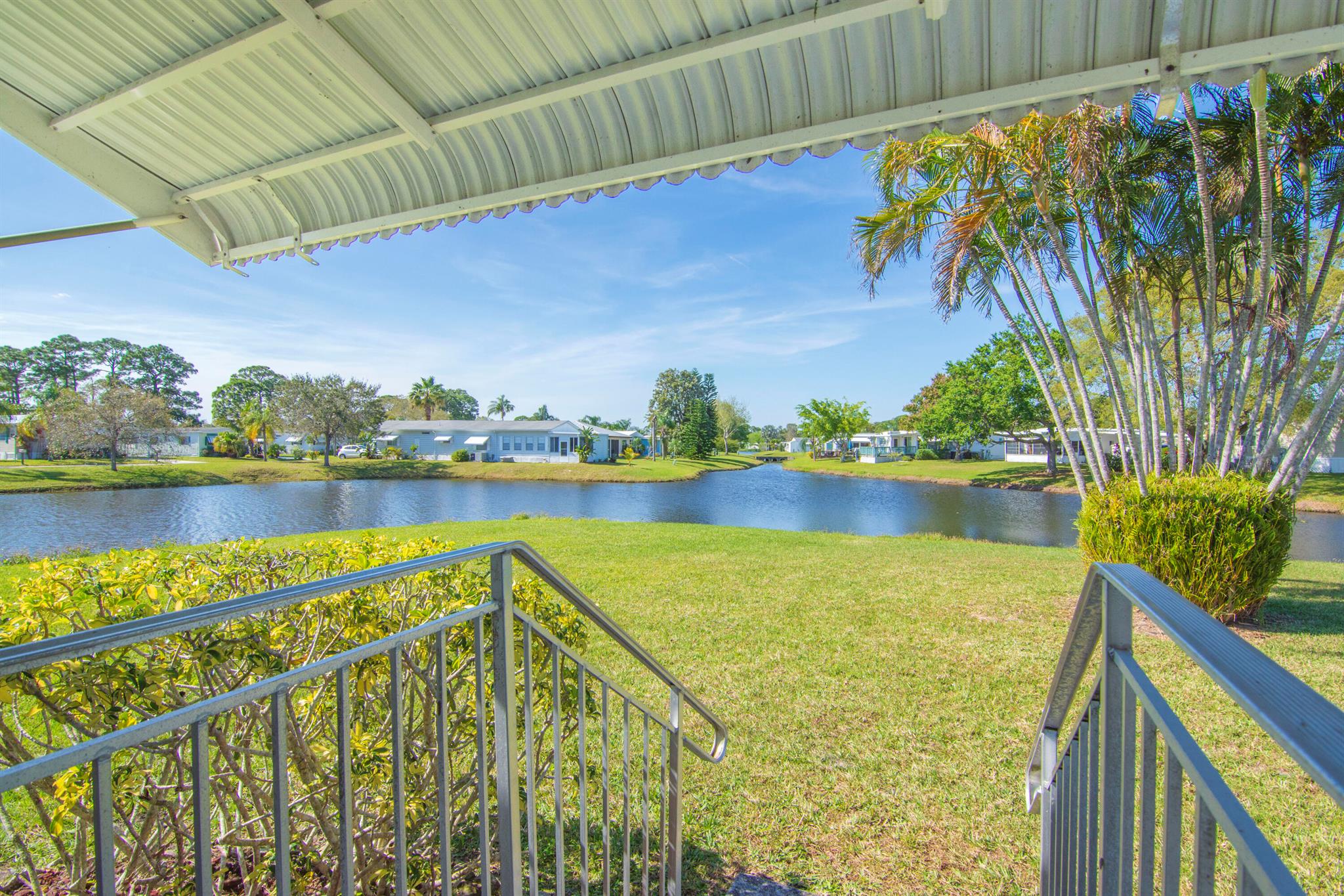 Spanish Lakes Riverfront - Residential