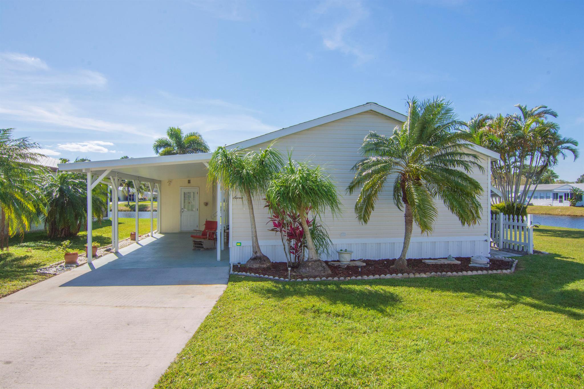 Spanish Lakes Riverfront - Residential