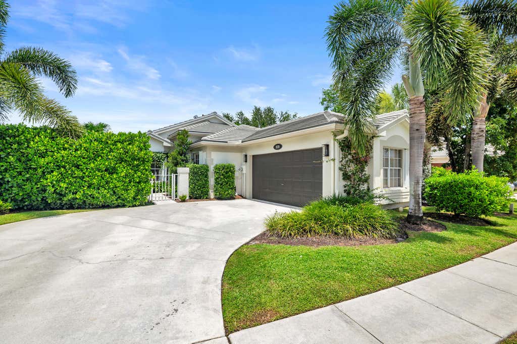 Photo of 1839 S Club Drive, Wellington, FL 33414 (MLS # B26064921)