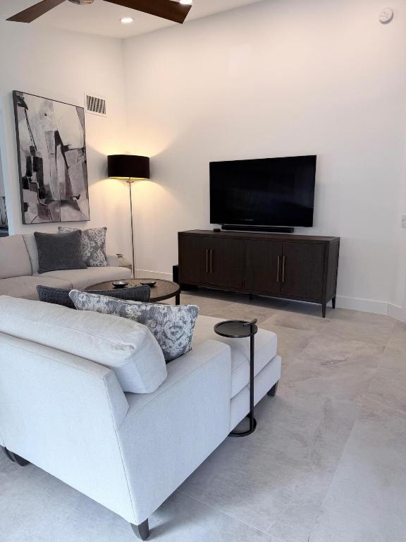 GLENEAGLES CONDO III - Residential