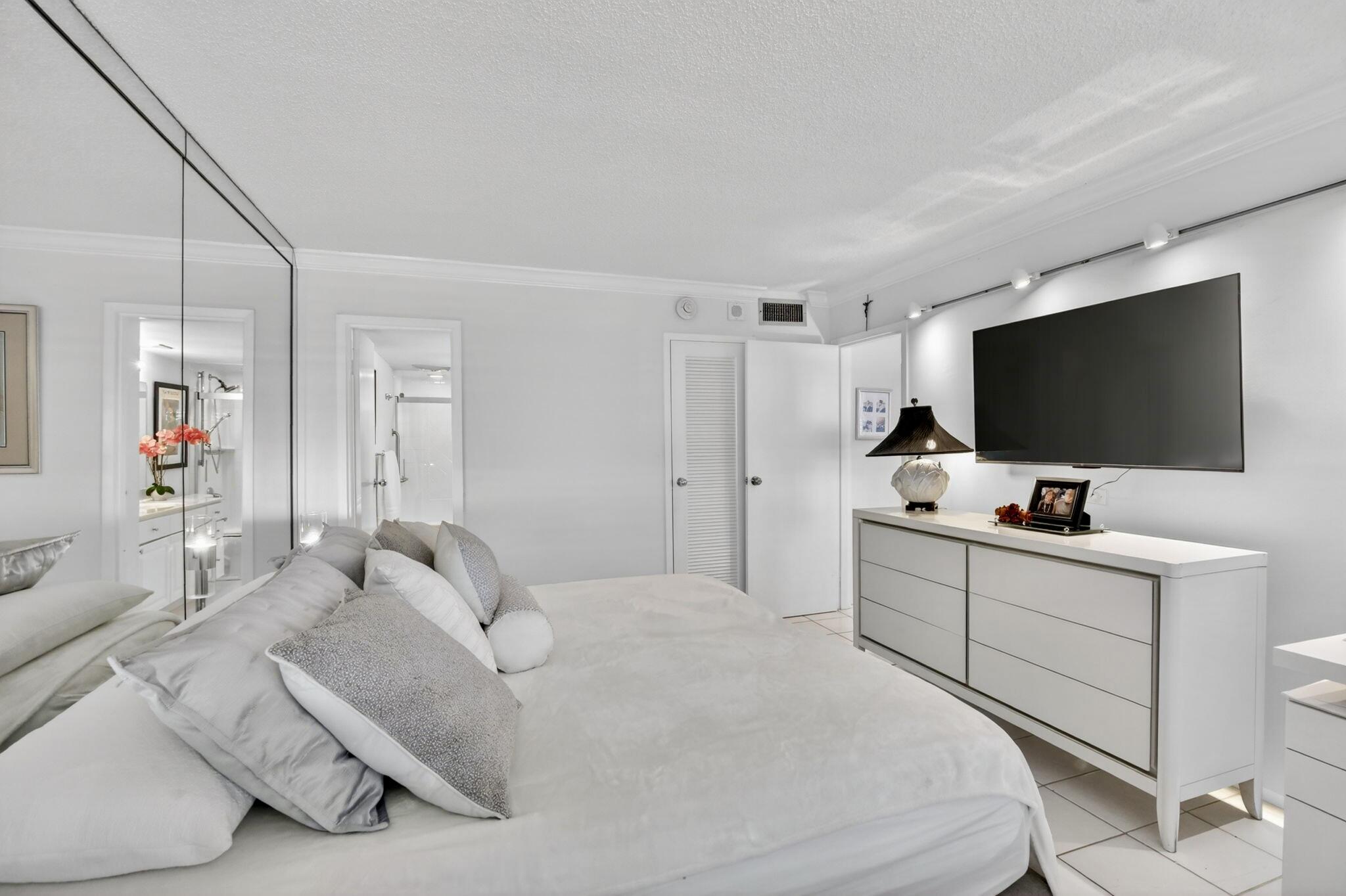 EAST POINT TOWERS CONDO - Residential