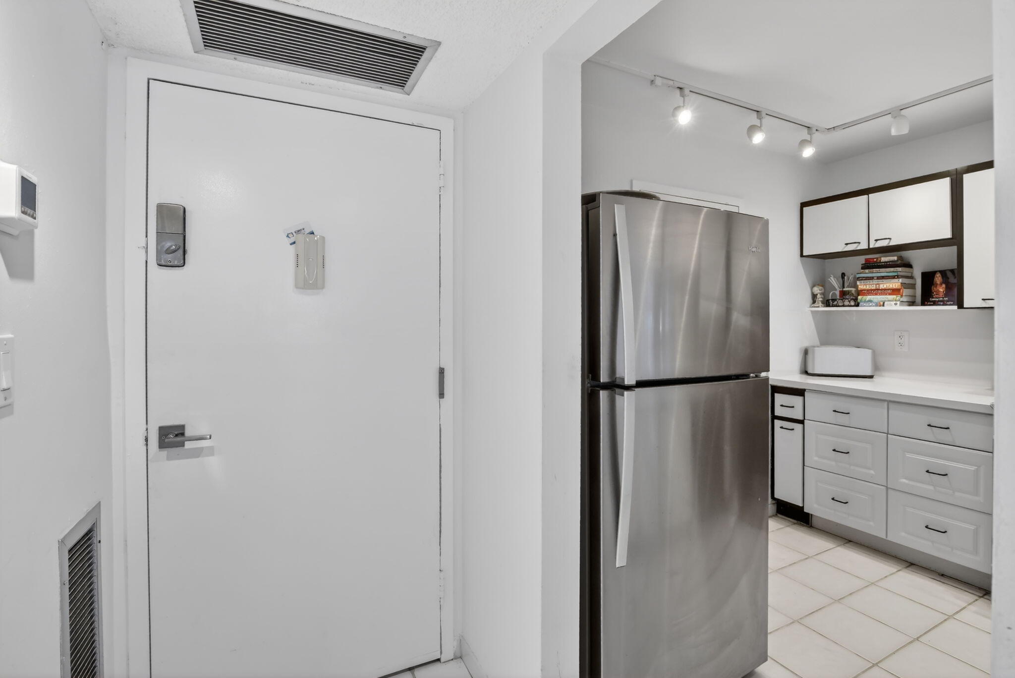 EAST POINT TOWERS CONDO - Residential