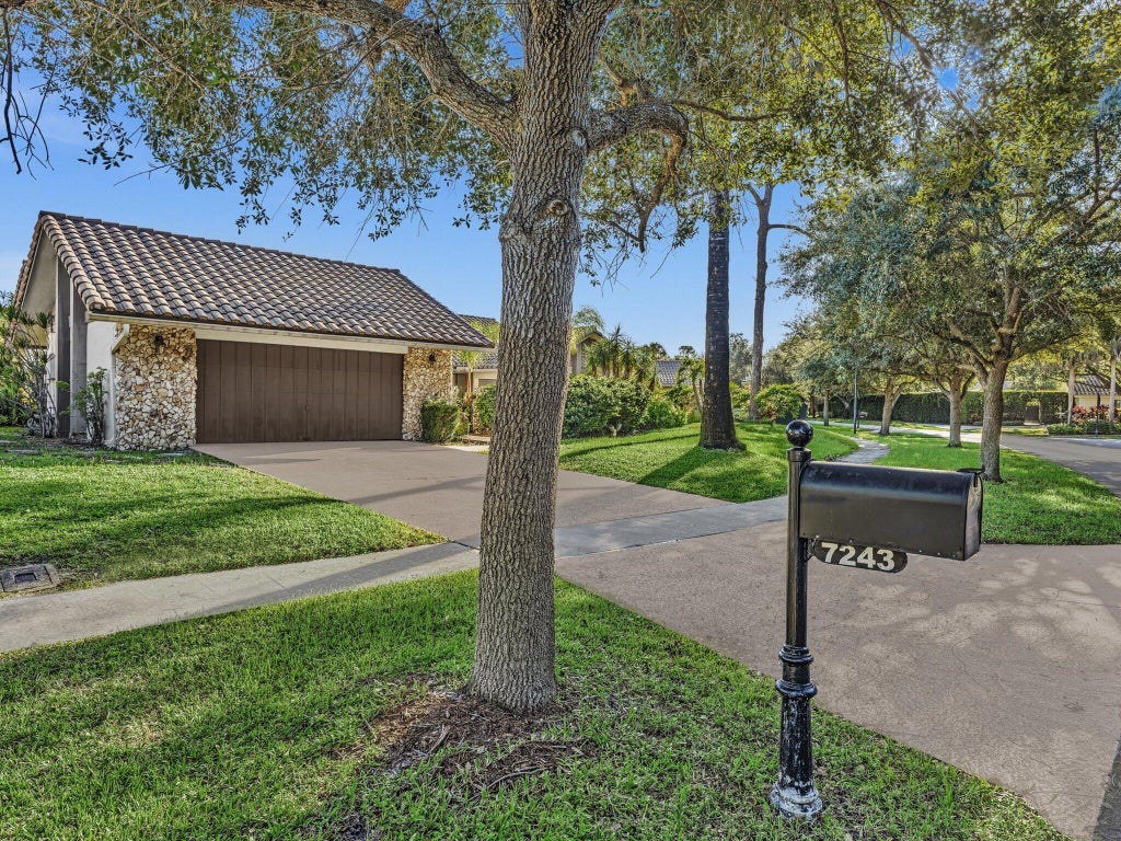 Photo of 7243 ENCINA Lane, Boca Raton, FL 33433 (MLS # B26081442)