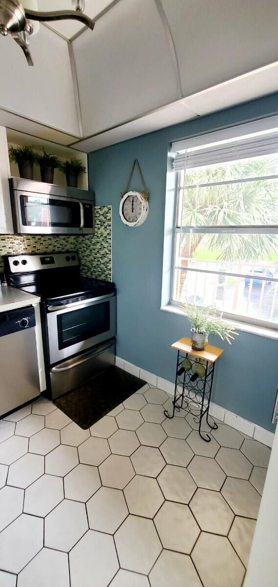 1010 Country Club Drive 206