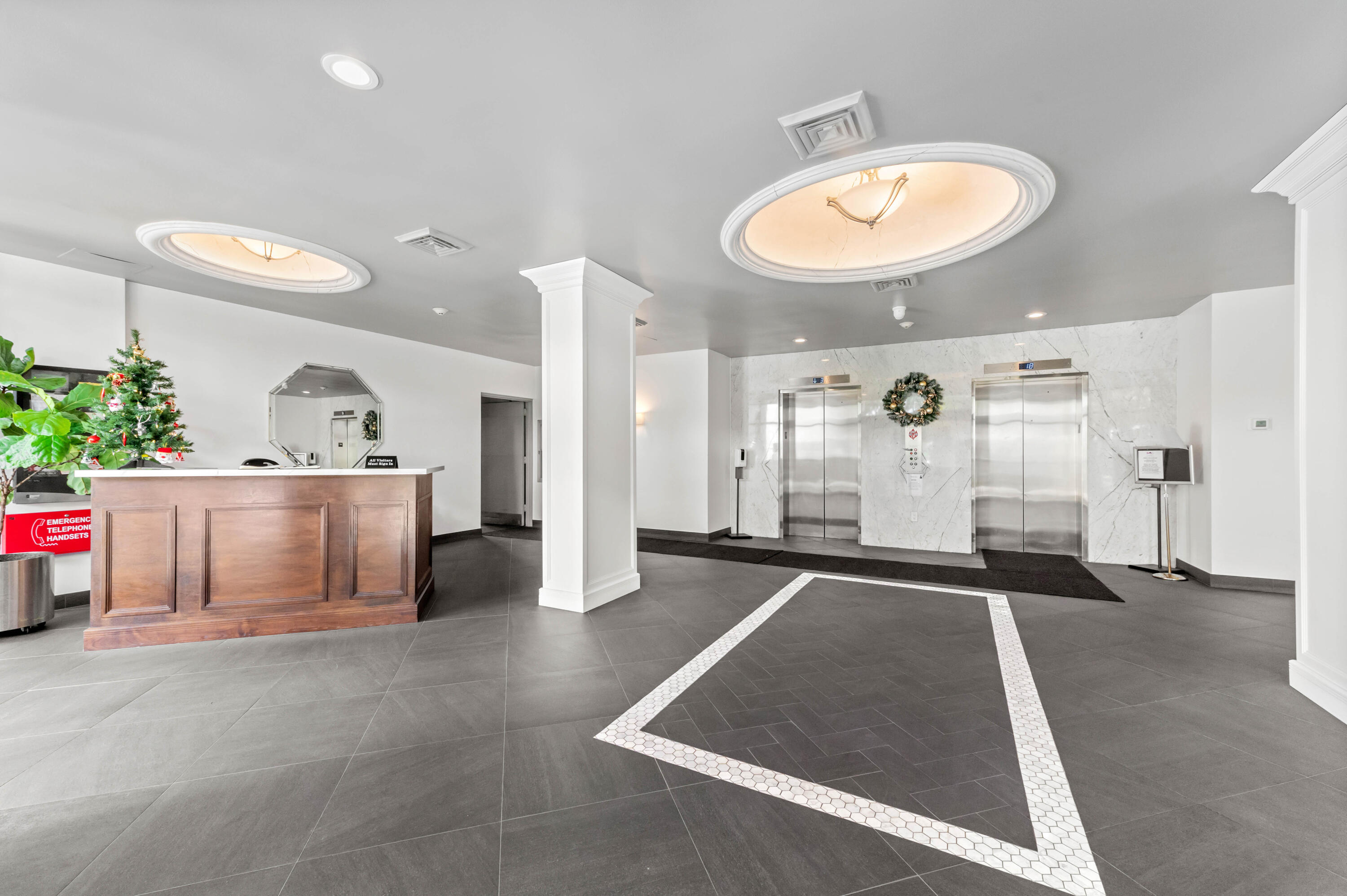 LANDS OF THE PRESIDENT CONDO 3 - Residential