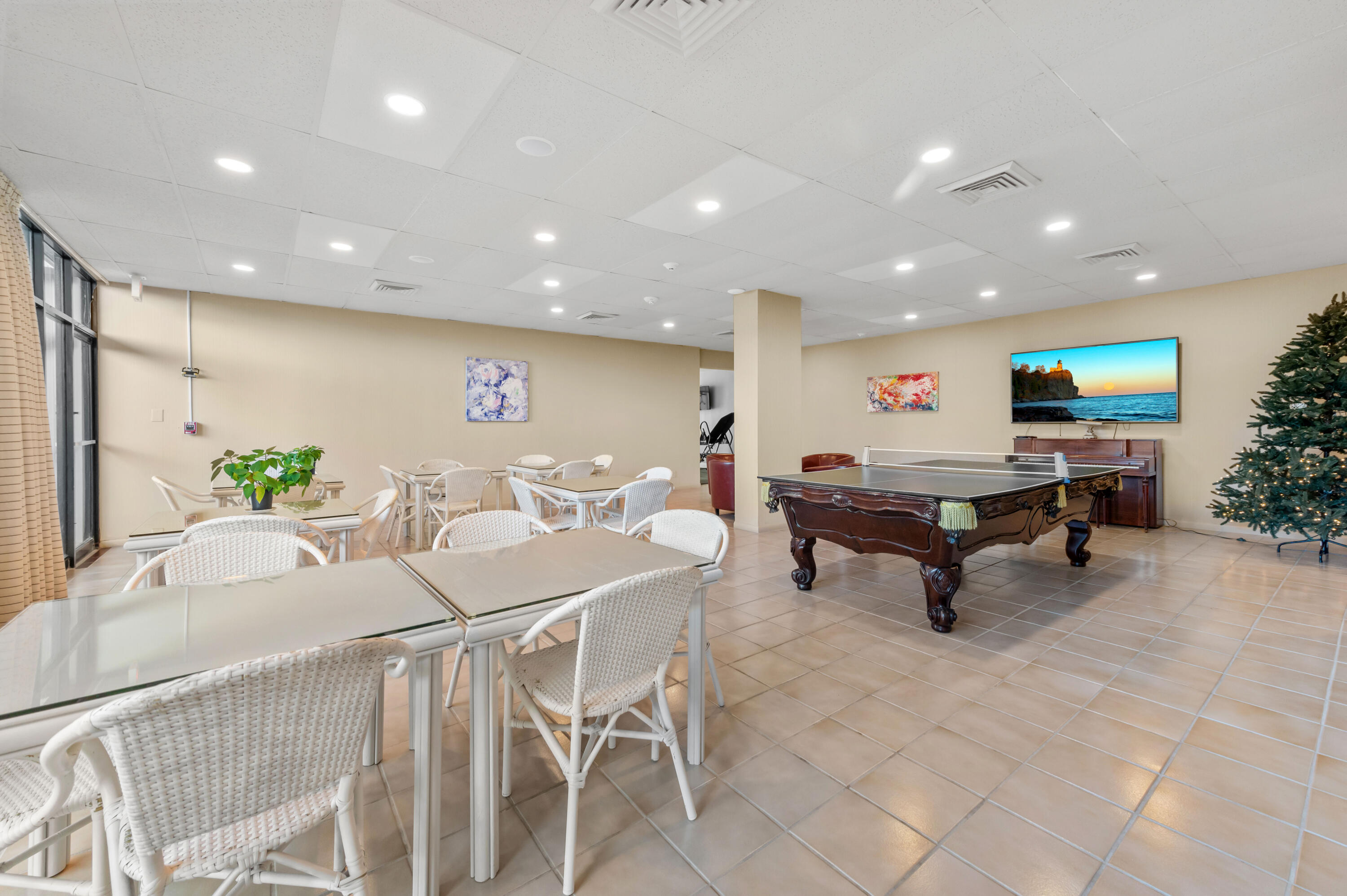 LANDS OF THE PRESIDENT CONDO 3 - Residential