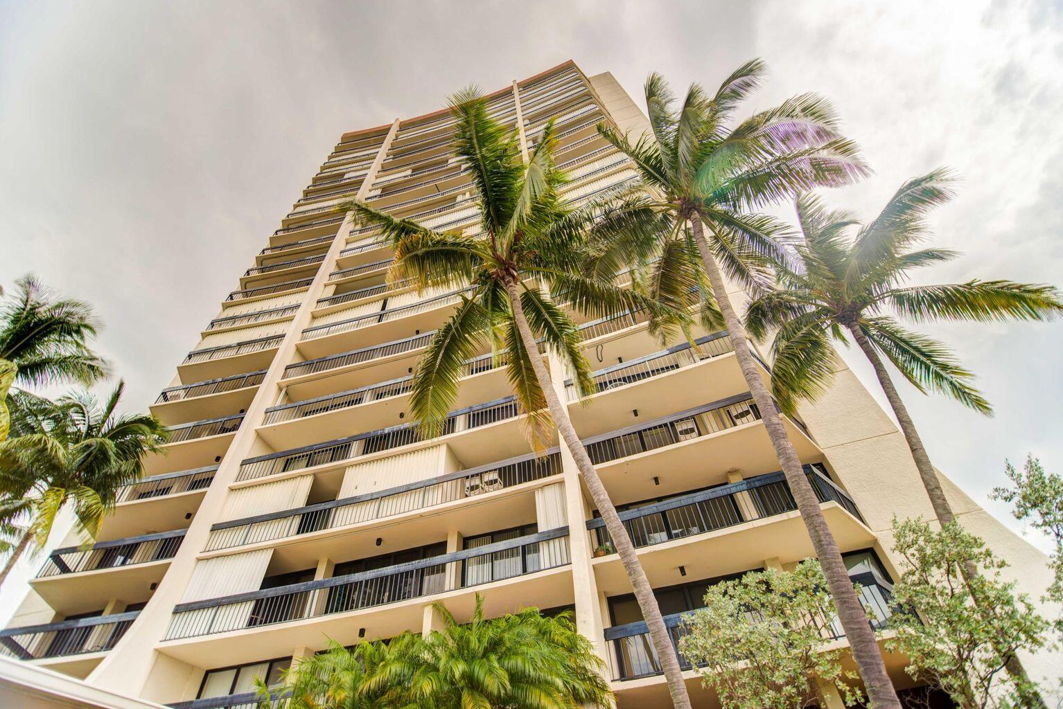 LANDS OF THE PRESIDENT CONDO 3 - Residential