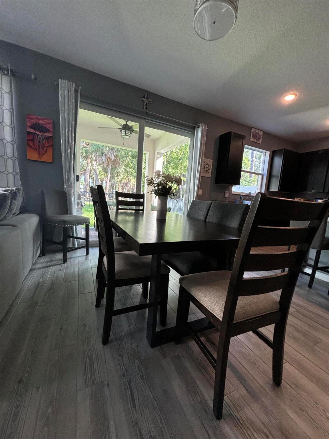 6607 Pointe Of Woods Drive
