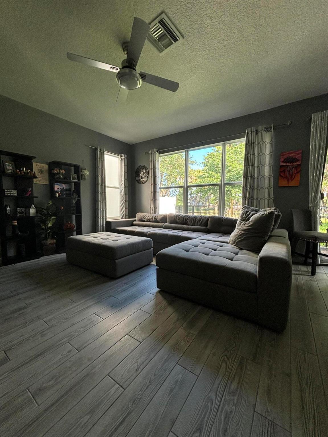 6607 Pointe Of Woods Drive