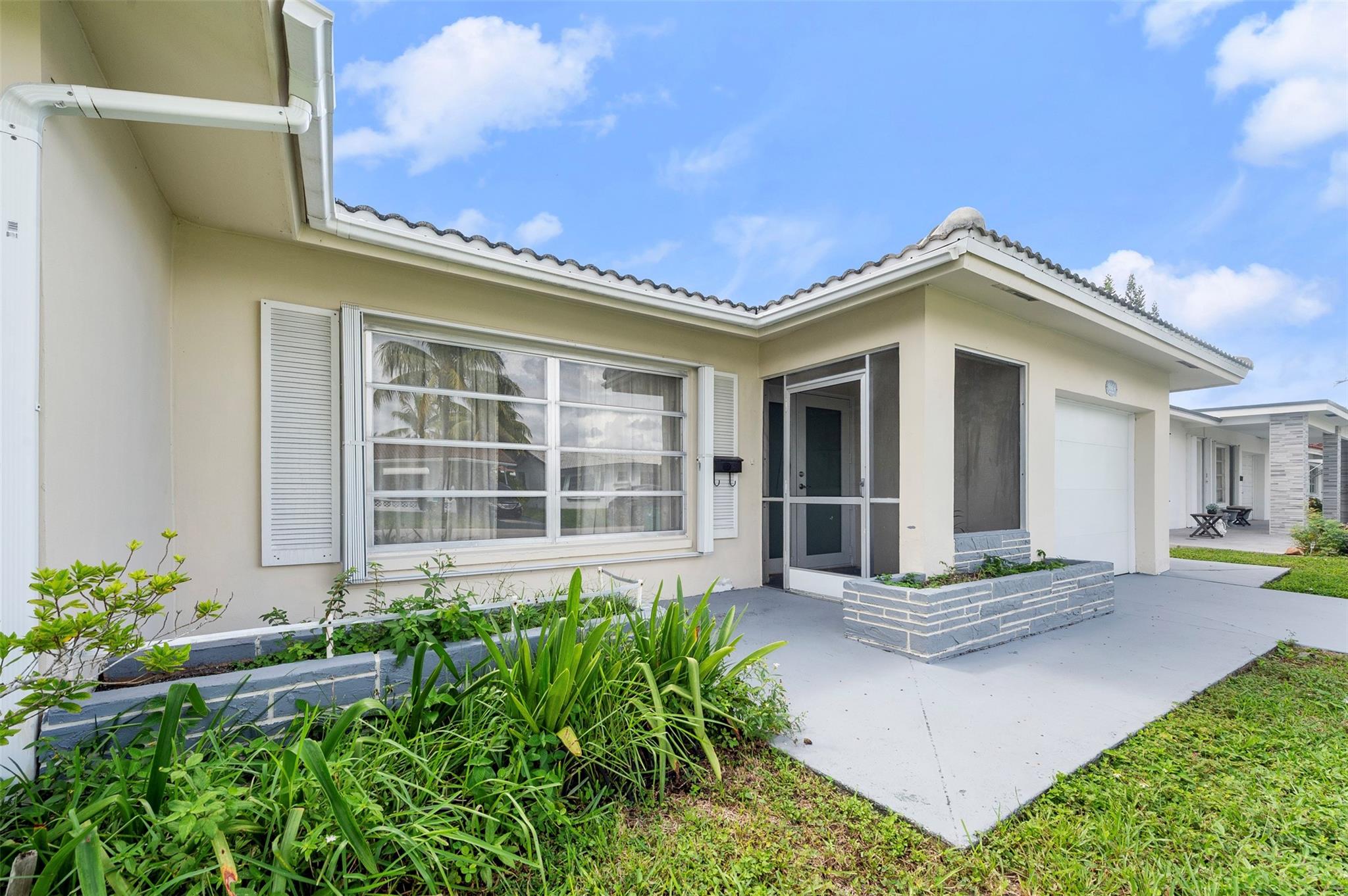 View photos, virtual tours, details... 8604 NW 57th Ct