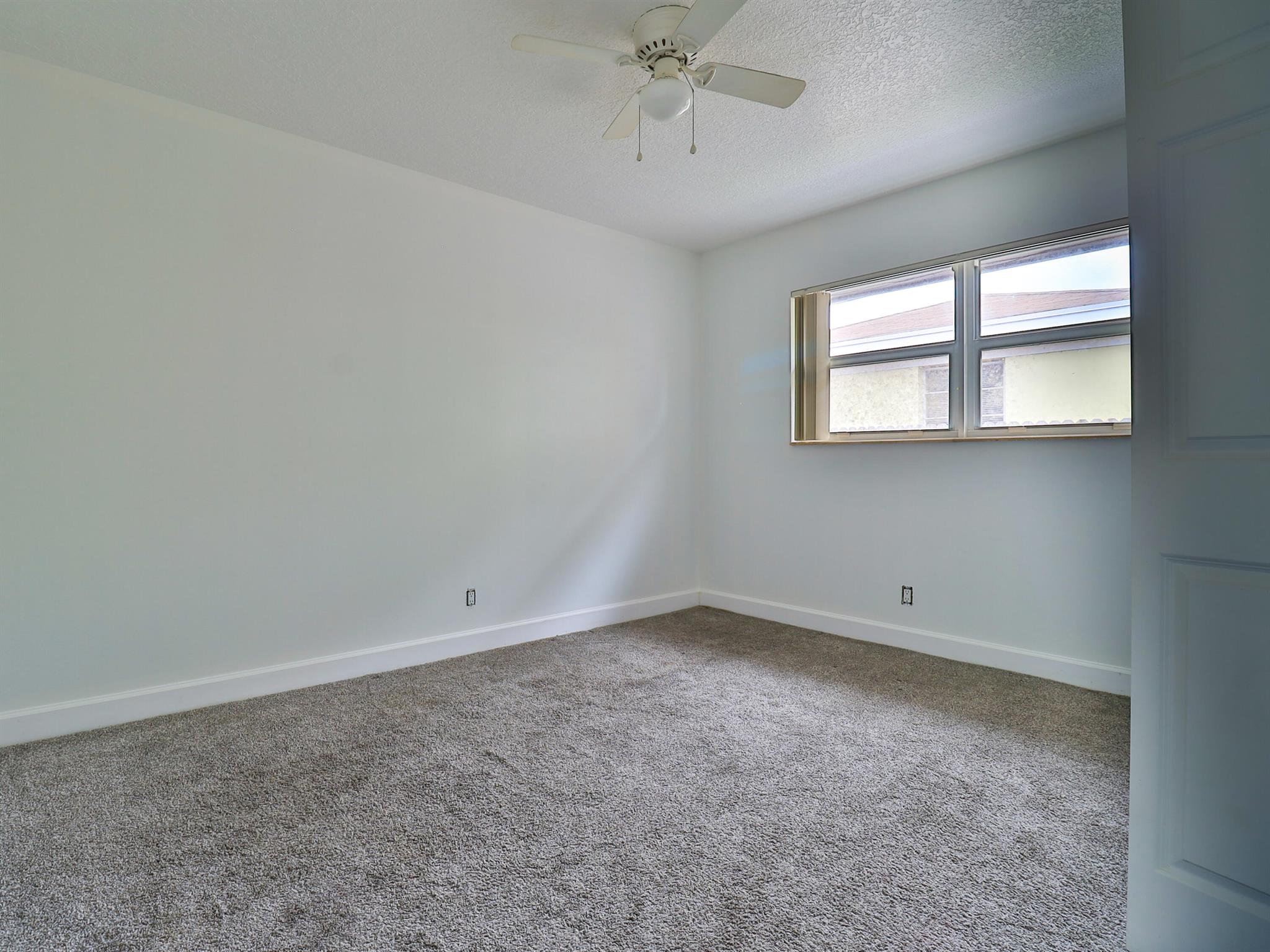 NORTH LAKE WORTH - Residential Income