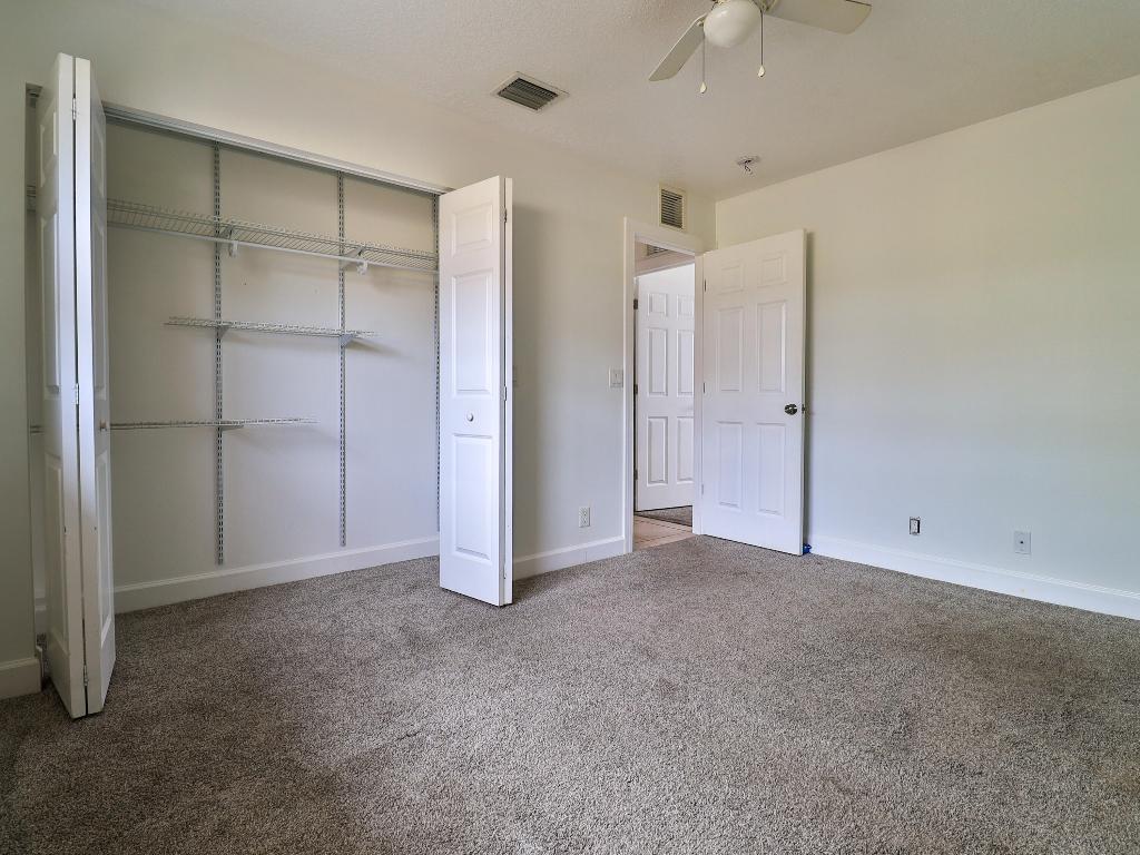 NORTH LAKE WORTH - Residential Income