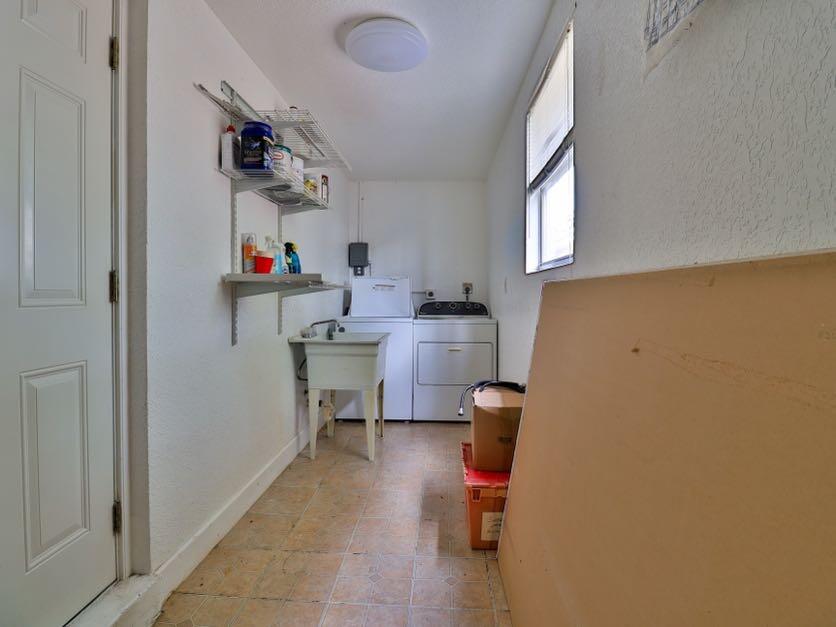 NORTH LAKE WORTH - Residential Income