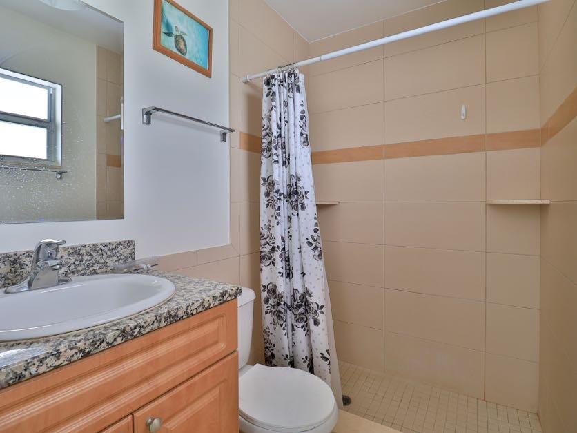 NORTH LAKE WORTH - Residential Income