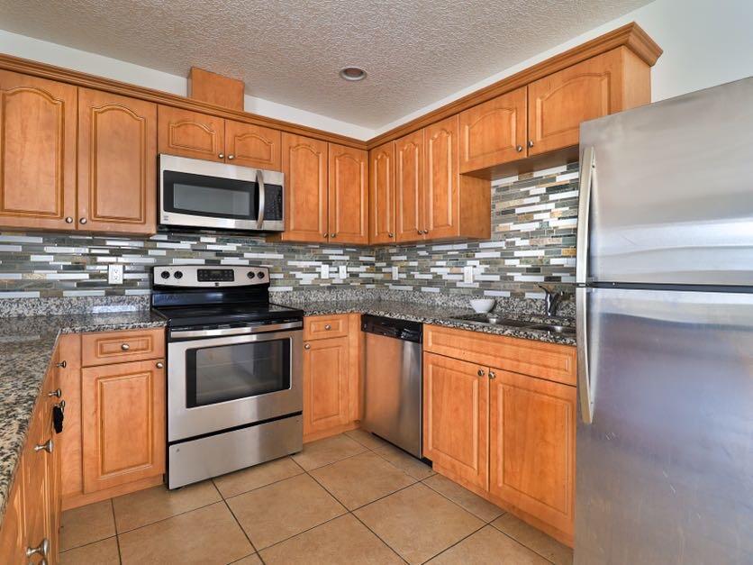 NORTH LAKE WORTH - Residential Income