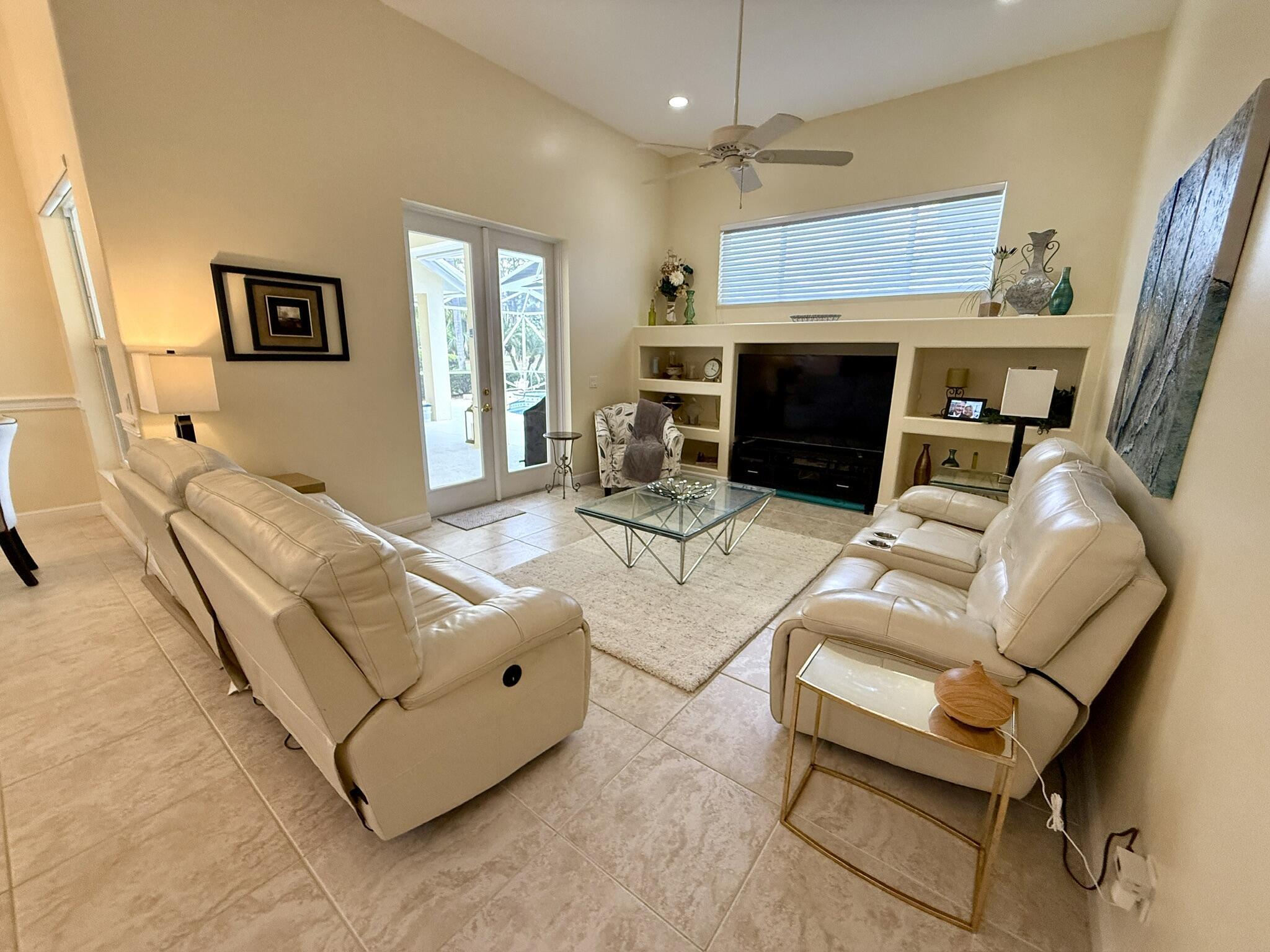 COUNTRY CLUB ESTATES PARCEL 8 PHASE 1 - Residential