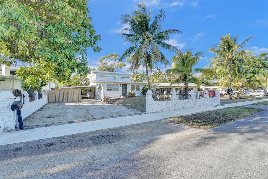 Photo of 3310 SW 21st Street, Fort Lauderdale, FL 33312 (MLS # F10492255)