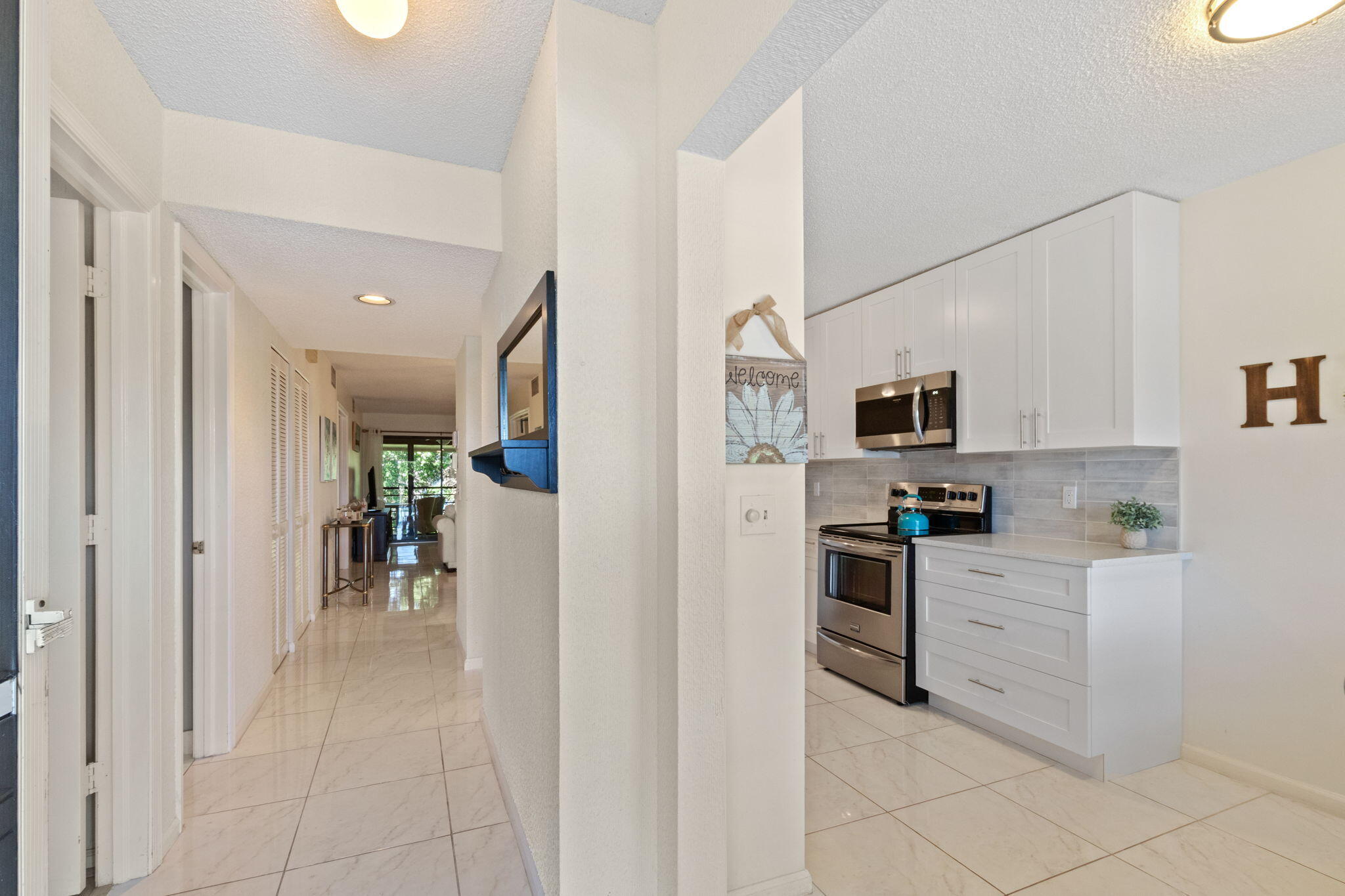LAKESIDE CONDO 3 OF BANYAN SPRINGS - Residential Lease