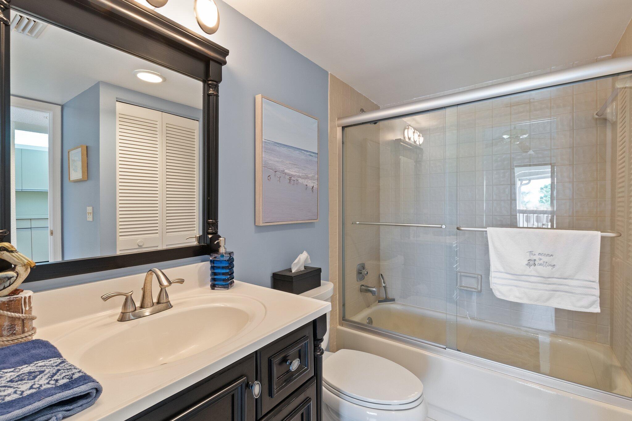 LAKESIDE CONDO 3 OF BANYAN SPRINGS - Residential Lease