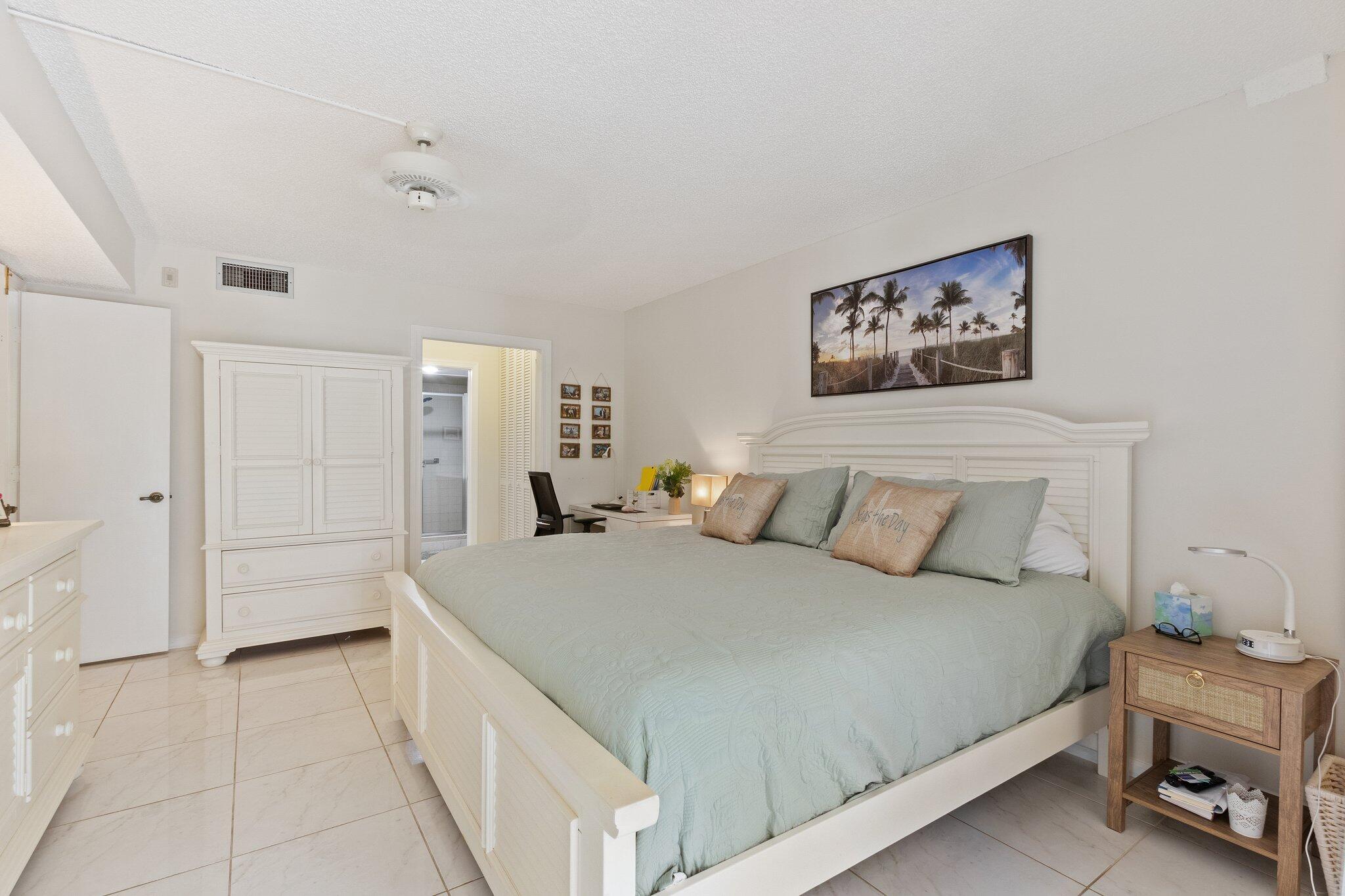 LAKESIDE CONDO 3 OF BANYAN SPRINGS - Residential Lease