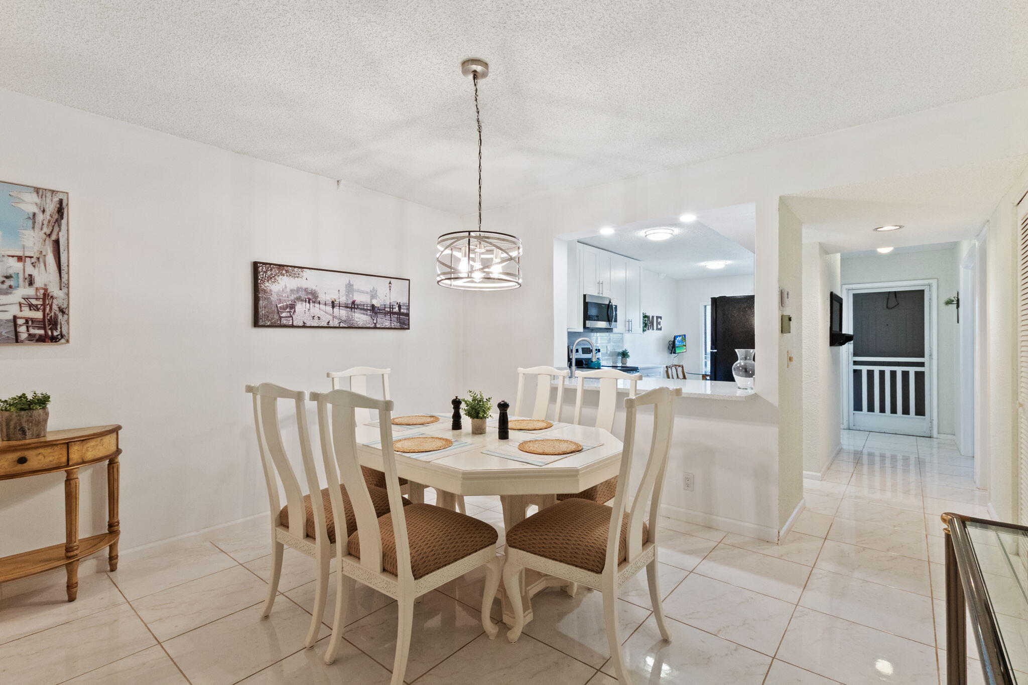 LAKESIDE CONDO 3 OF BANYAN SPRINGS - Residential Lease