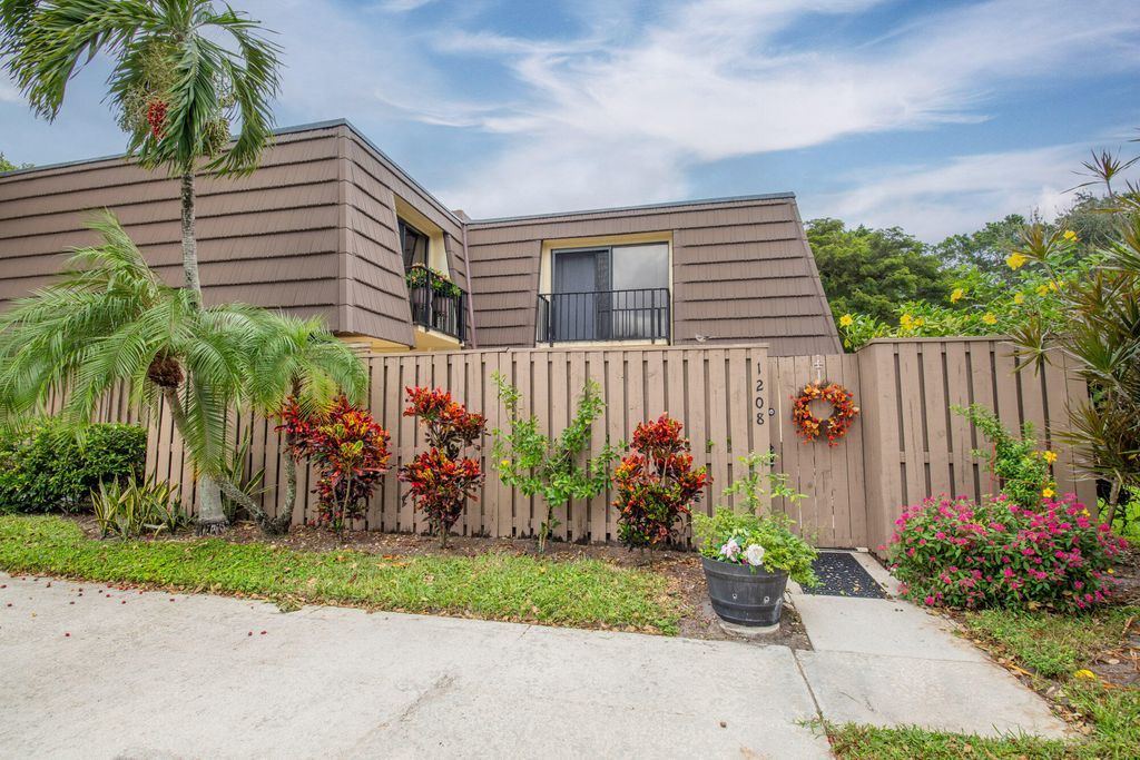 Photo of 1208 12th Court, Palm Beach Gardens, FL 33410 (MLS # R11030772)