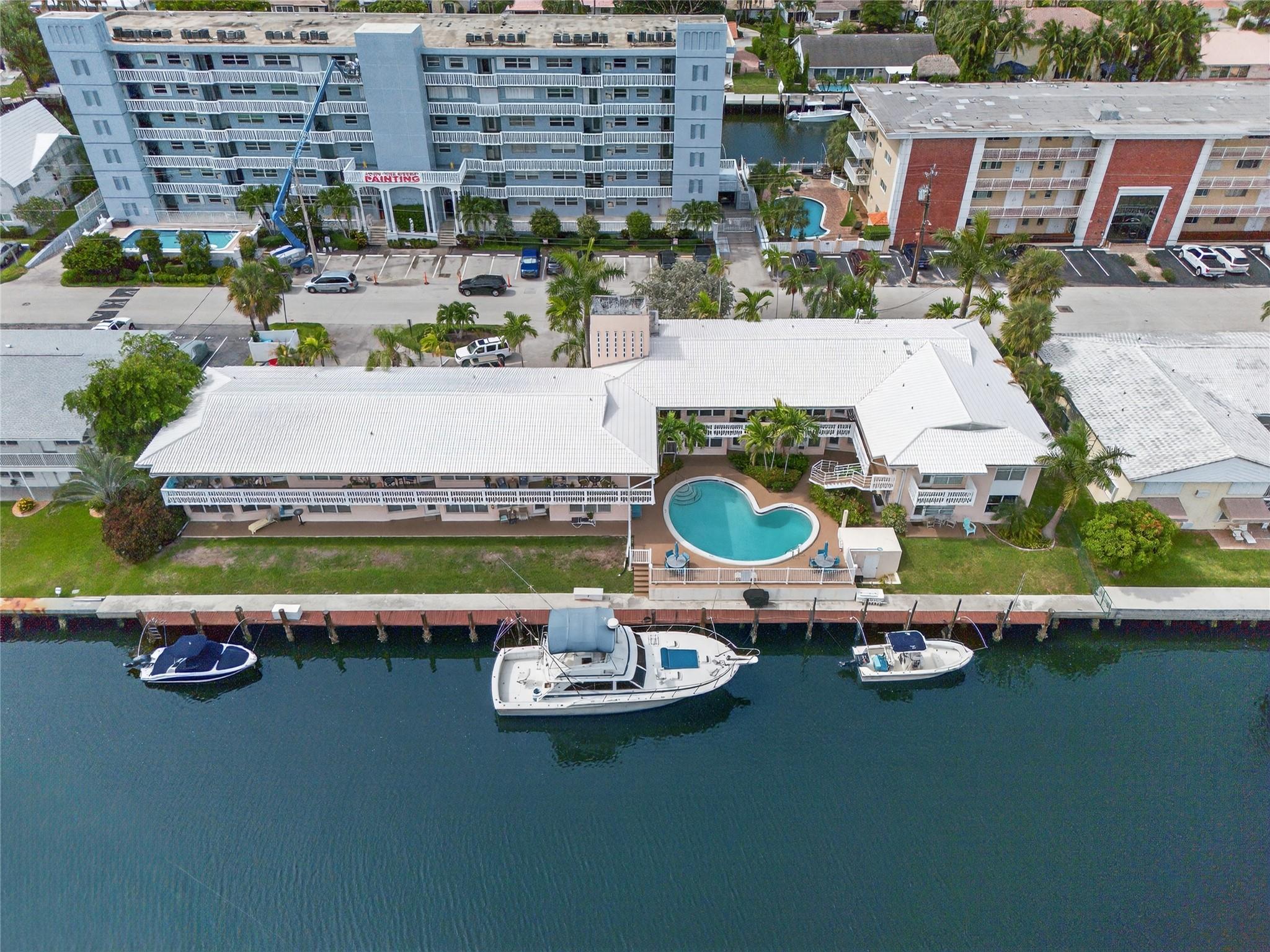 2824 NE 33rd Ct 8, Fort Lauderdale, FL, 33306/$397,000 1 2824 NE 33rd Ct 8