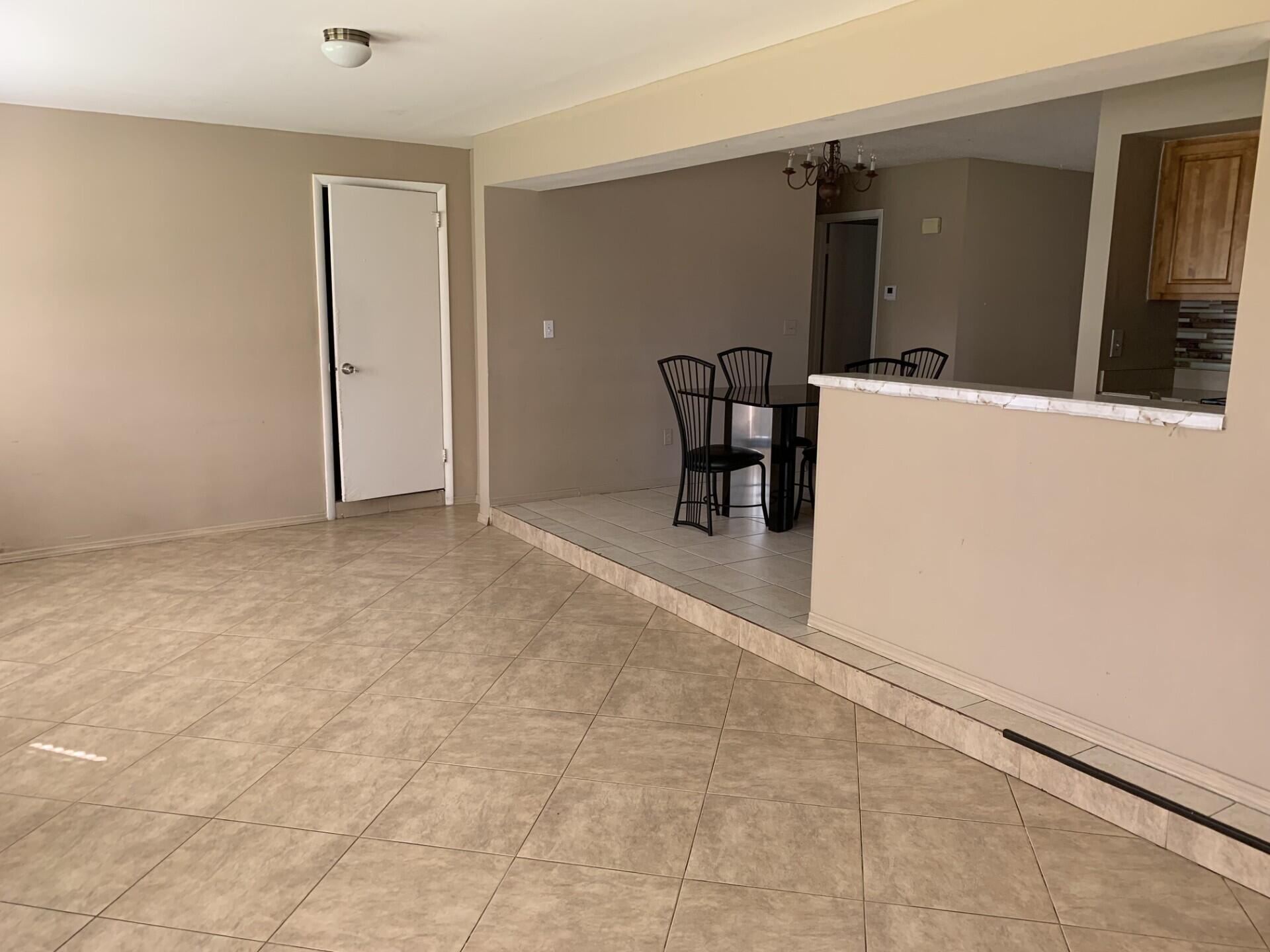 PORT ST LUCIE FLORESTA PI - Residential Lease