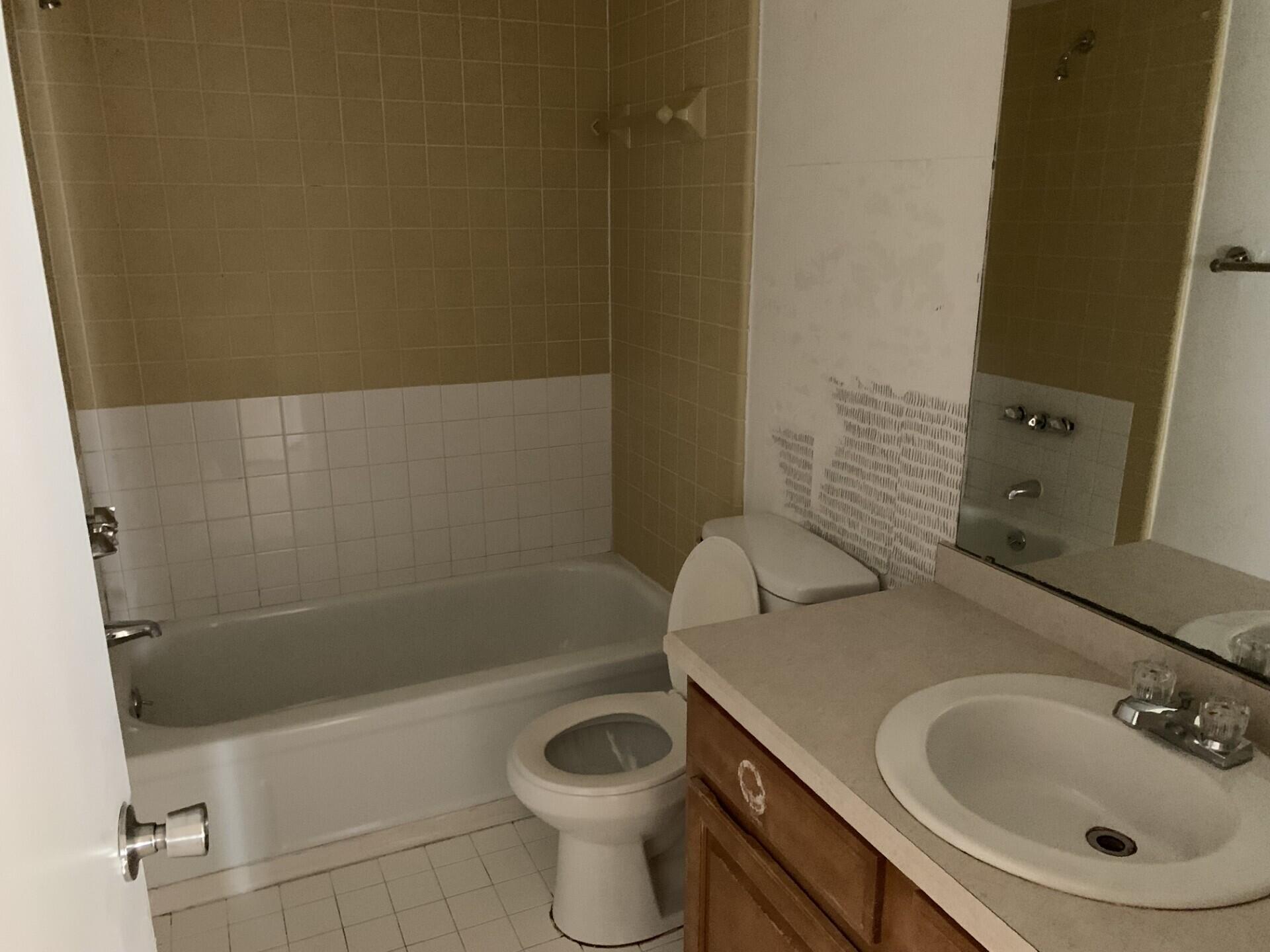 PORT ST LUCIE FLORESTA PI - Residential Lease