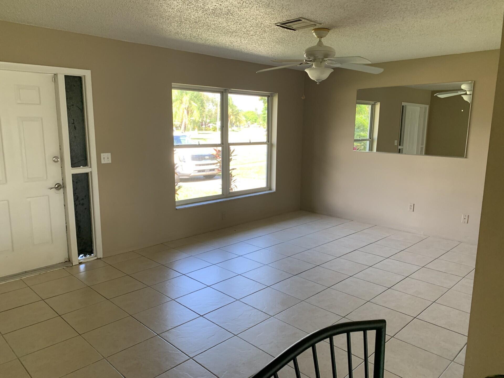 PORT ST LUCIE FLORESTA PI - Residential Lease