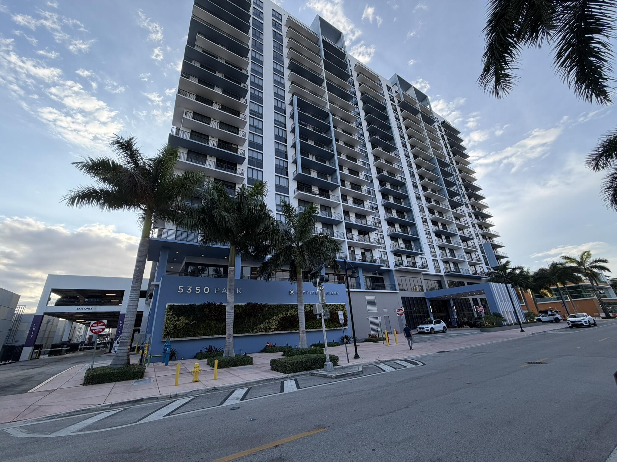 5350 PARK CONDO - Residential