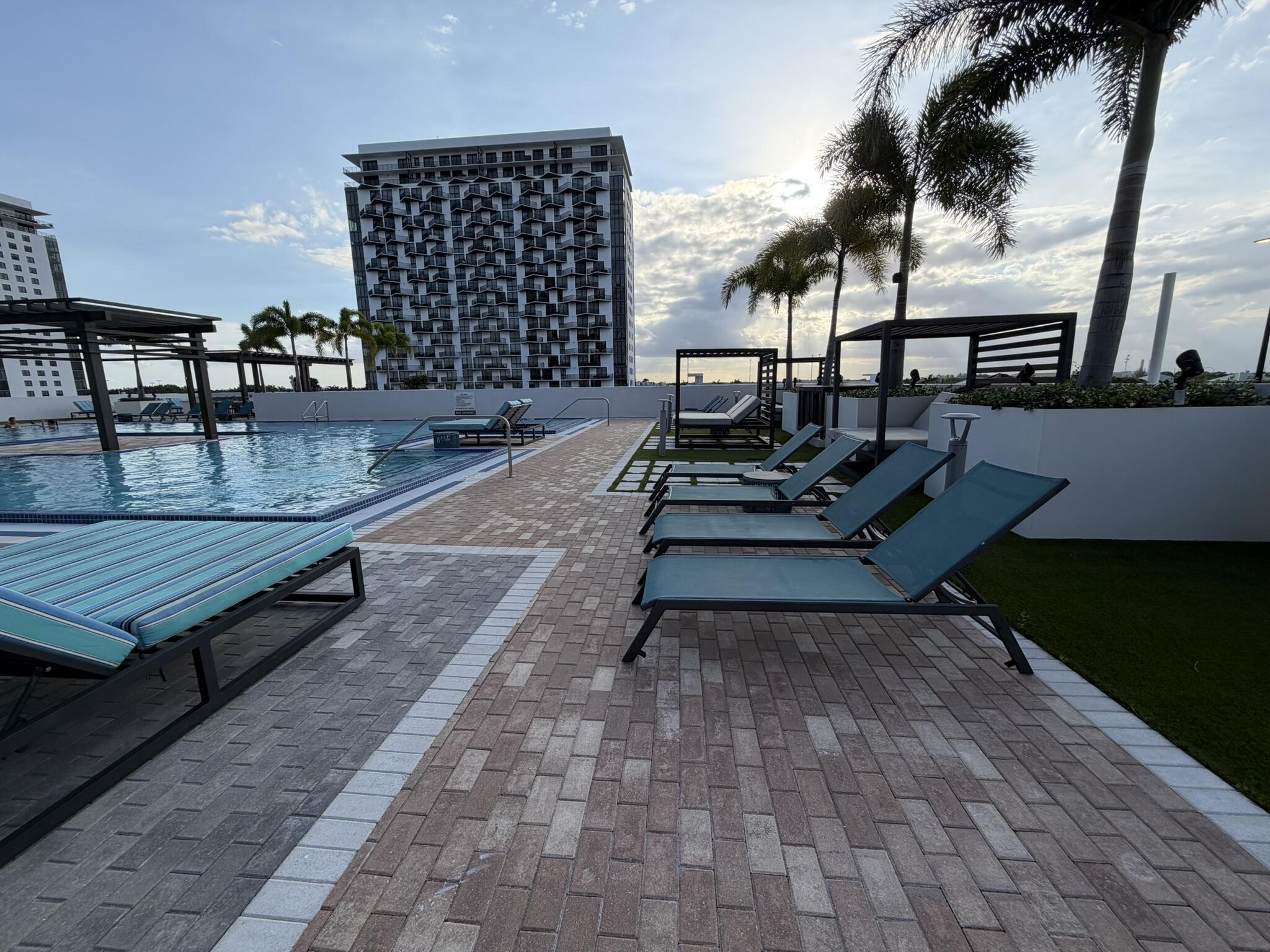 5350 PARK CONDO - Residential