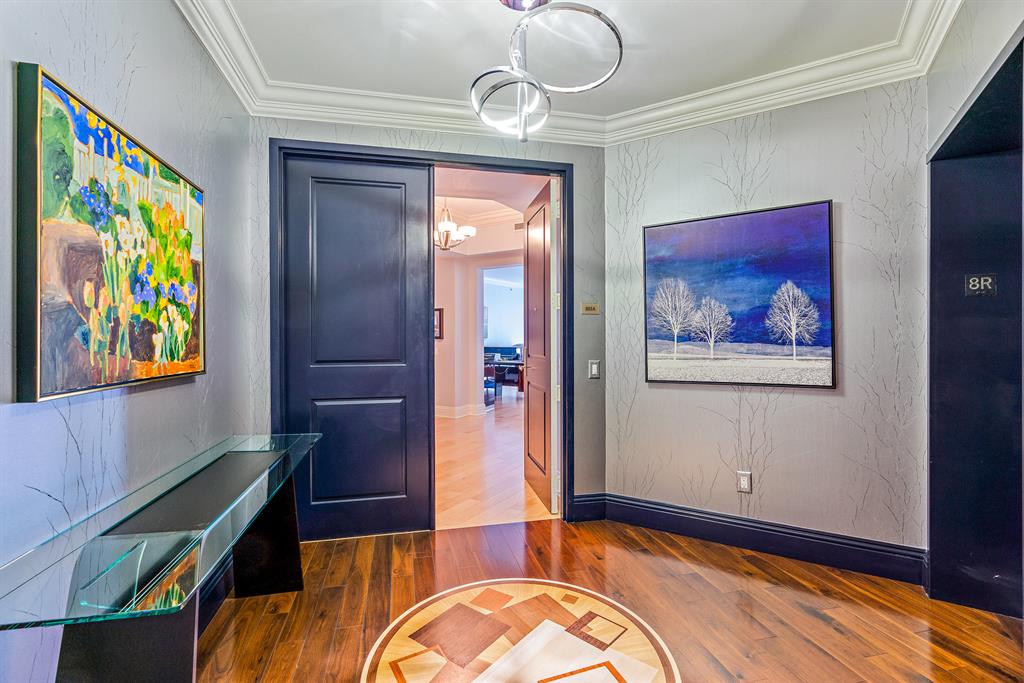 Ritz Carlton Residence - Residential