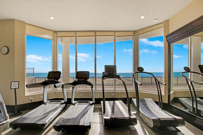 Ritz Carlton Residence - Residential