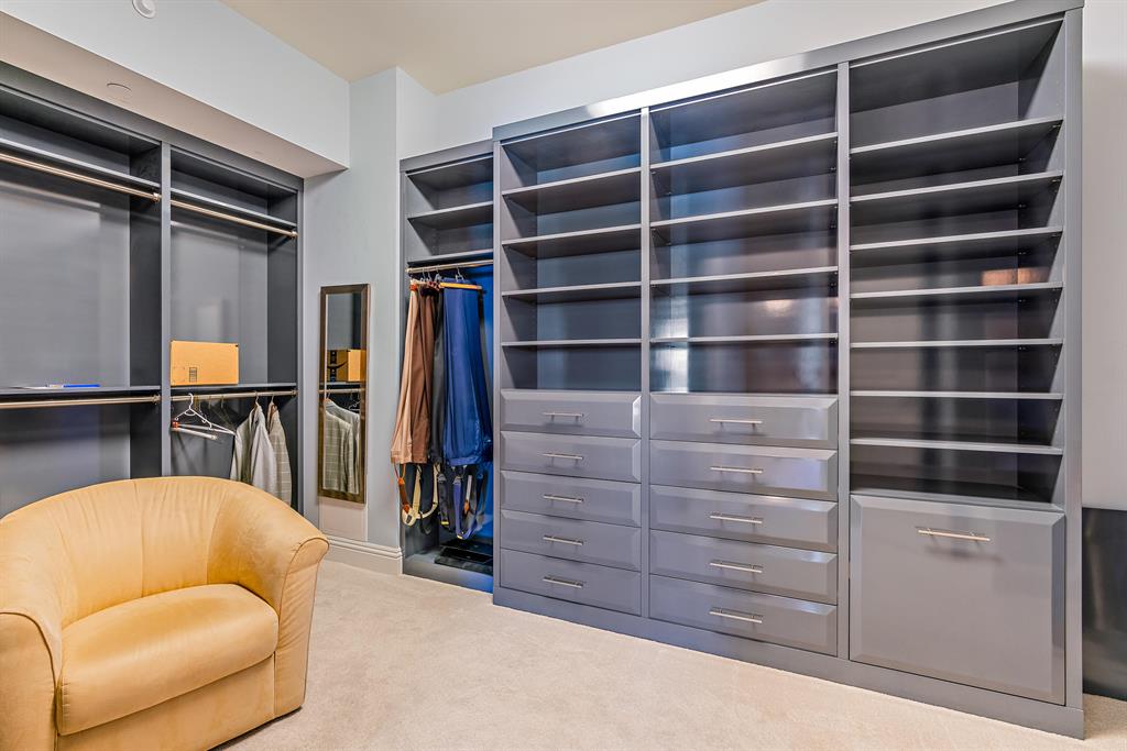 Ritz Carlton Residence - Residential