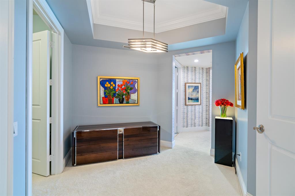 Ritz Carlton Residence - Residential