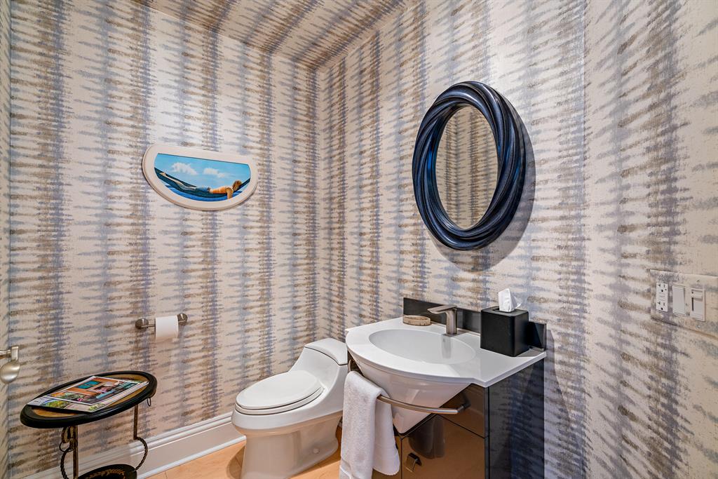 Ritz Carlton Residence - Residential