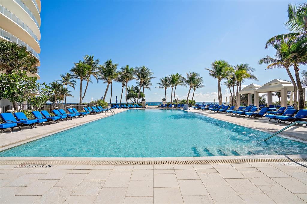 Ritz Carlton Residence - Residential