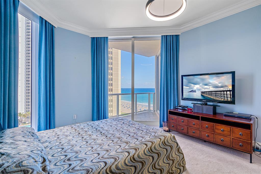 Ritz Carlton Residence - Residential