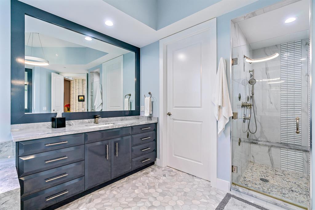 Ritz Carlton Residence - Residential