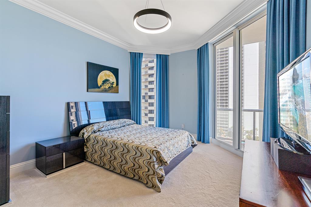 Ritz Carlton Residence - Residential