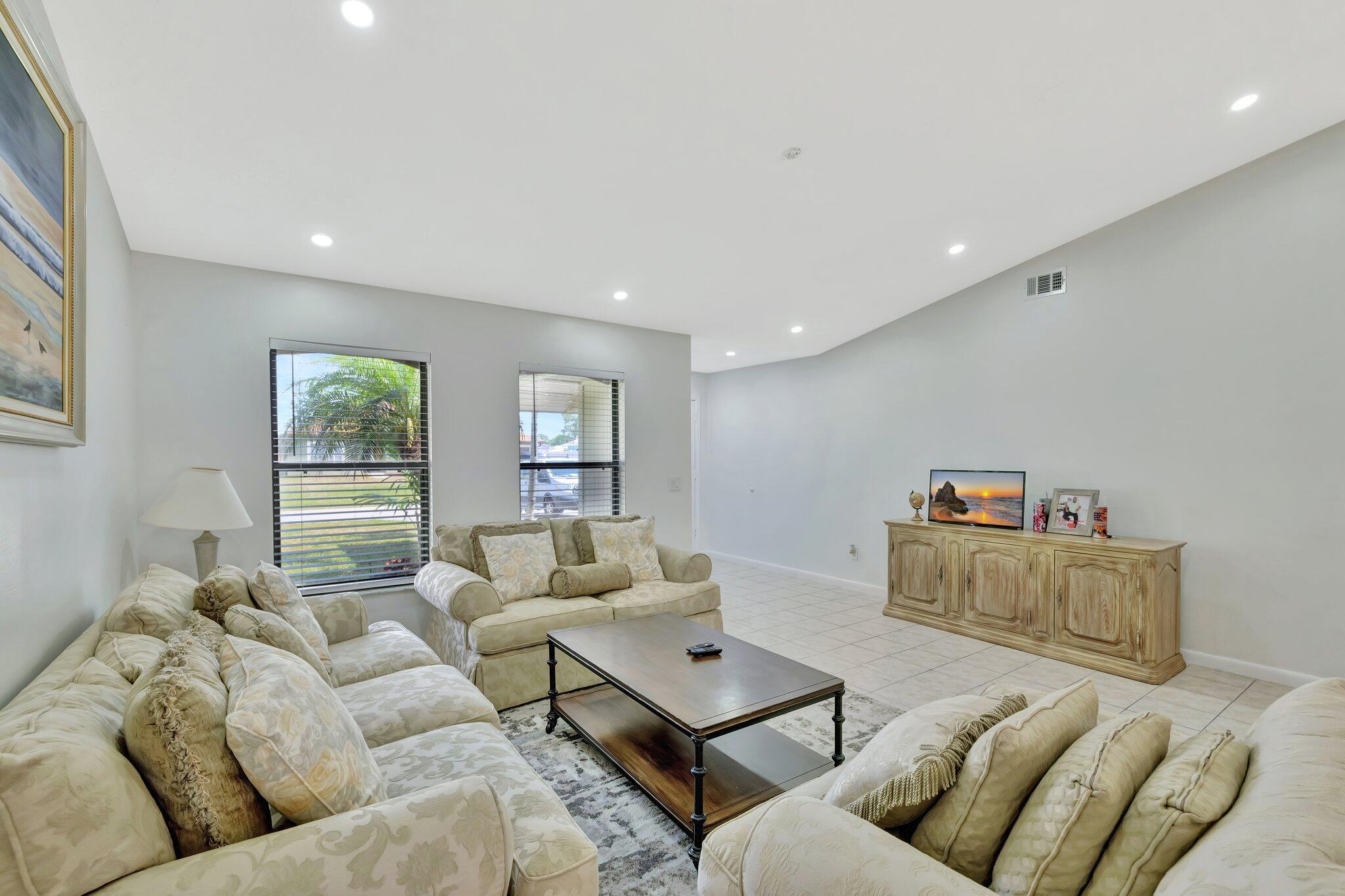 PORT ST LUCIE SECTION 17 - Residential