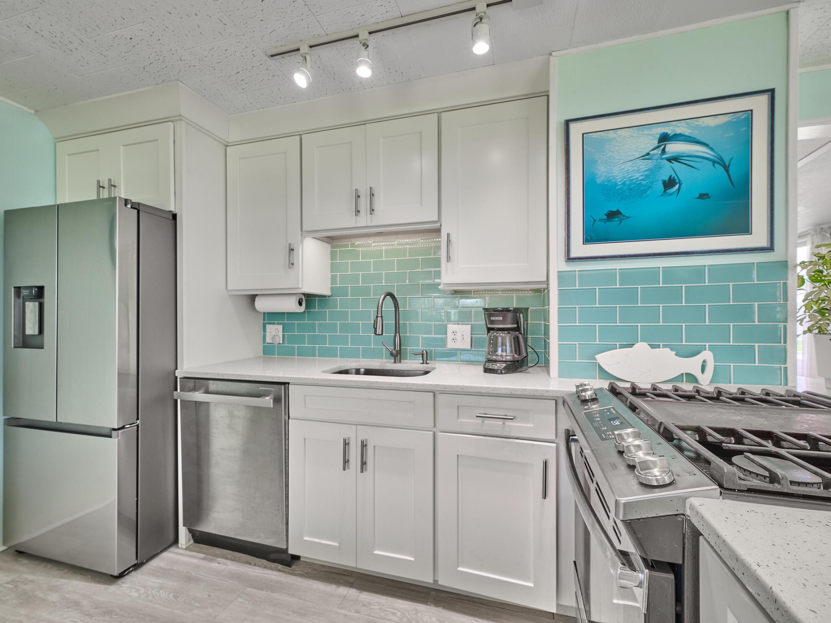 HIDDEN HARBOUR CONDO - Residential