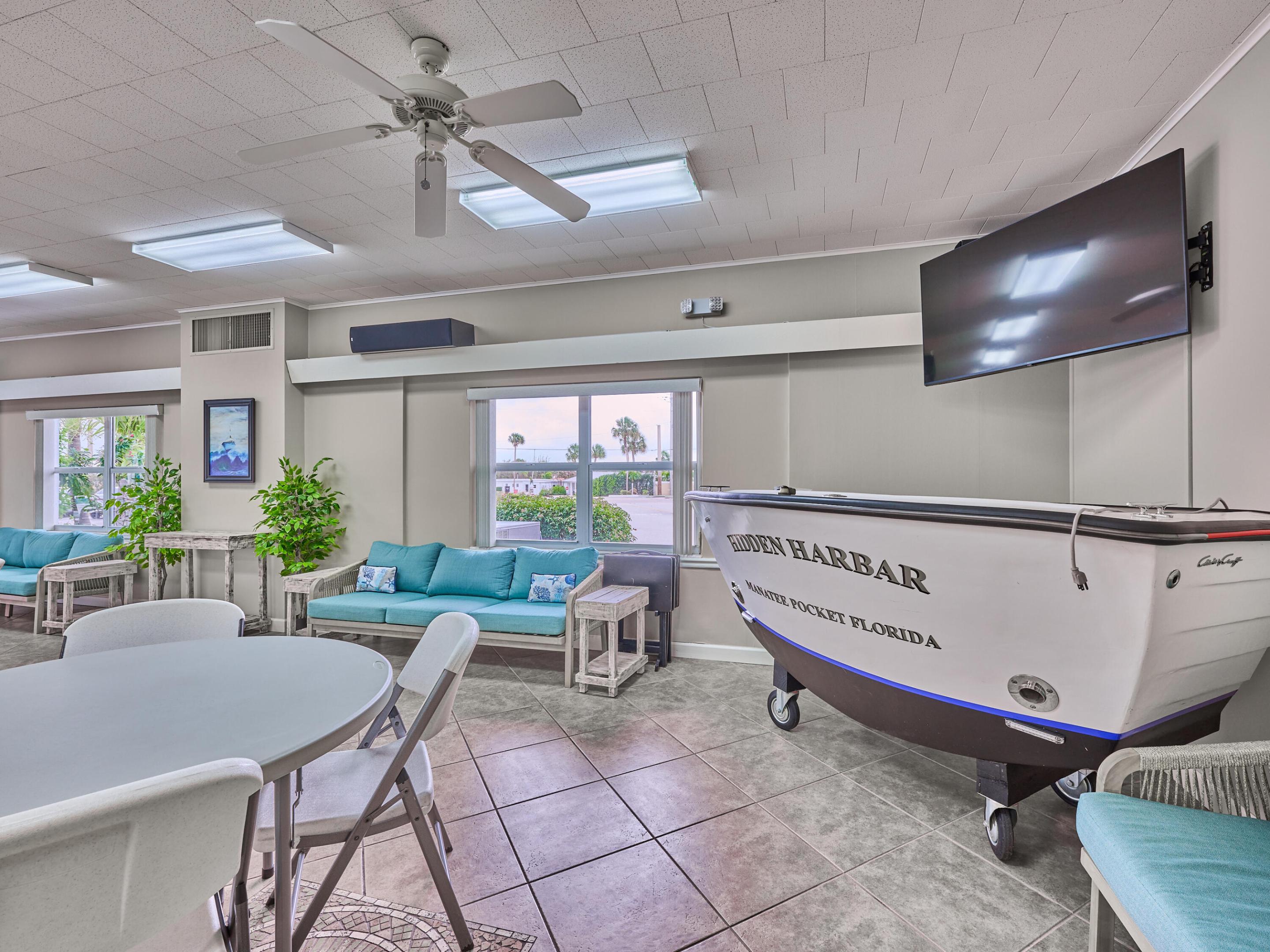 HIDDEN HARBOUR CONDO - Residential