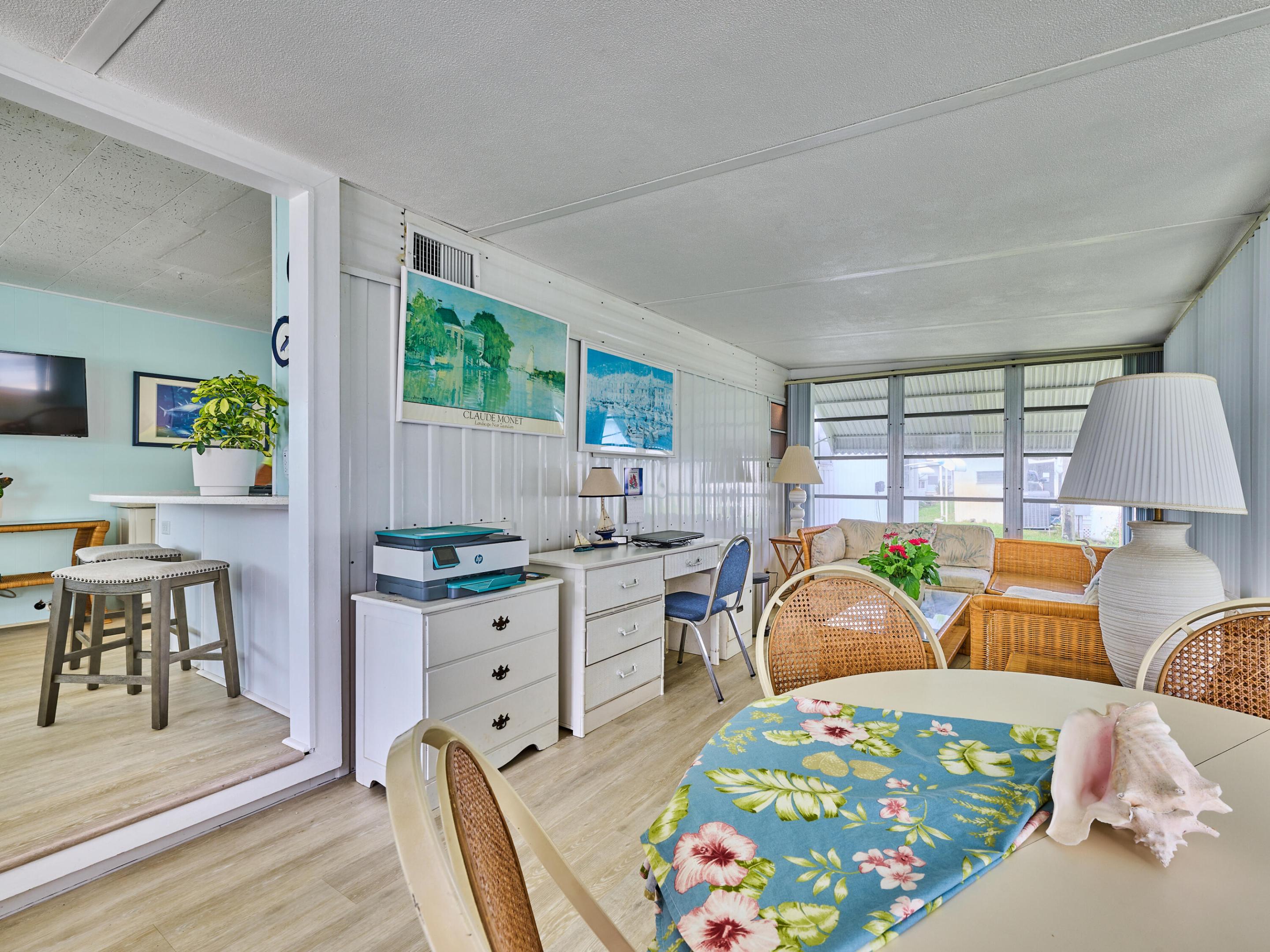 HIDDEN HARBOUR CONDO - Residential