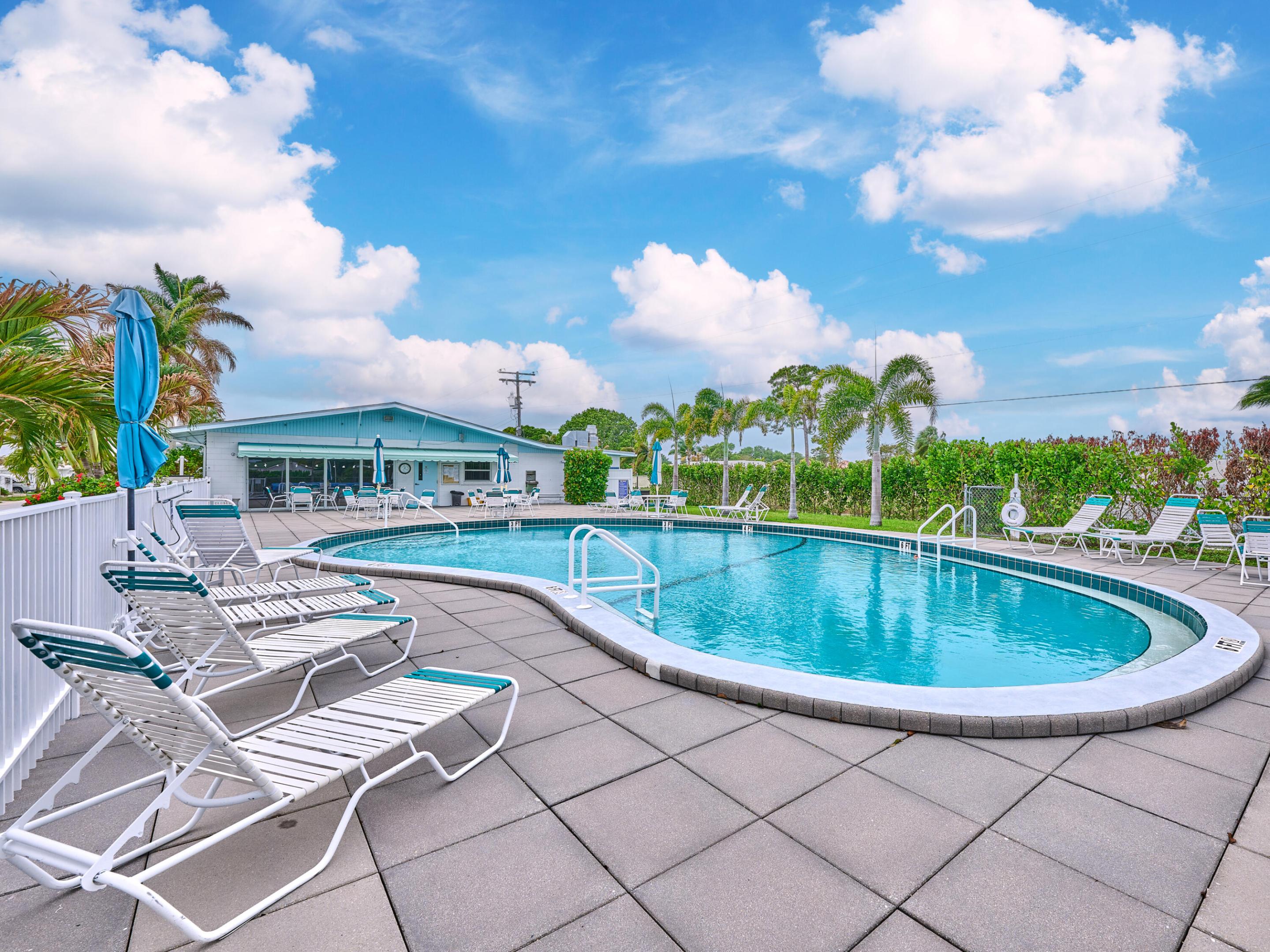 HIDDEN HARBOUR CONDO - Residential