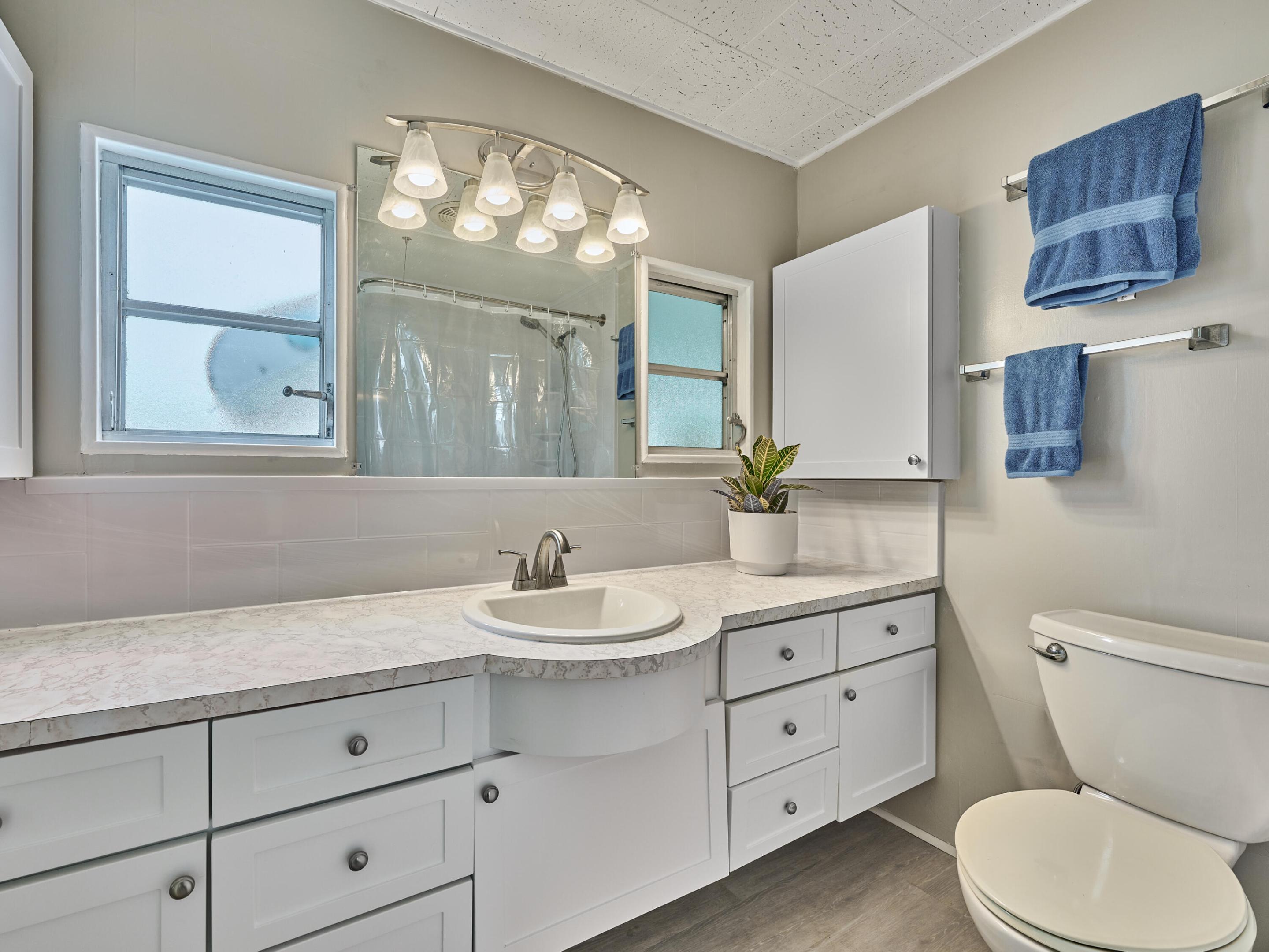 HIDDEN HARBOUR CONDO - Residential