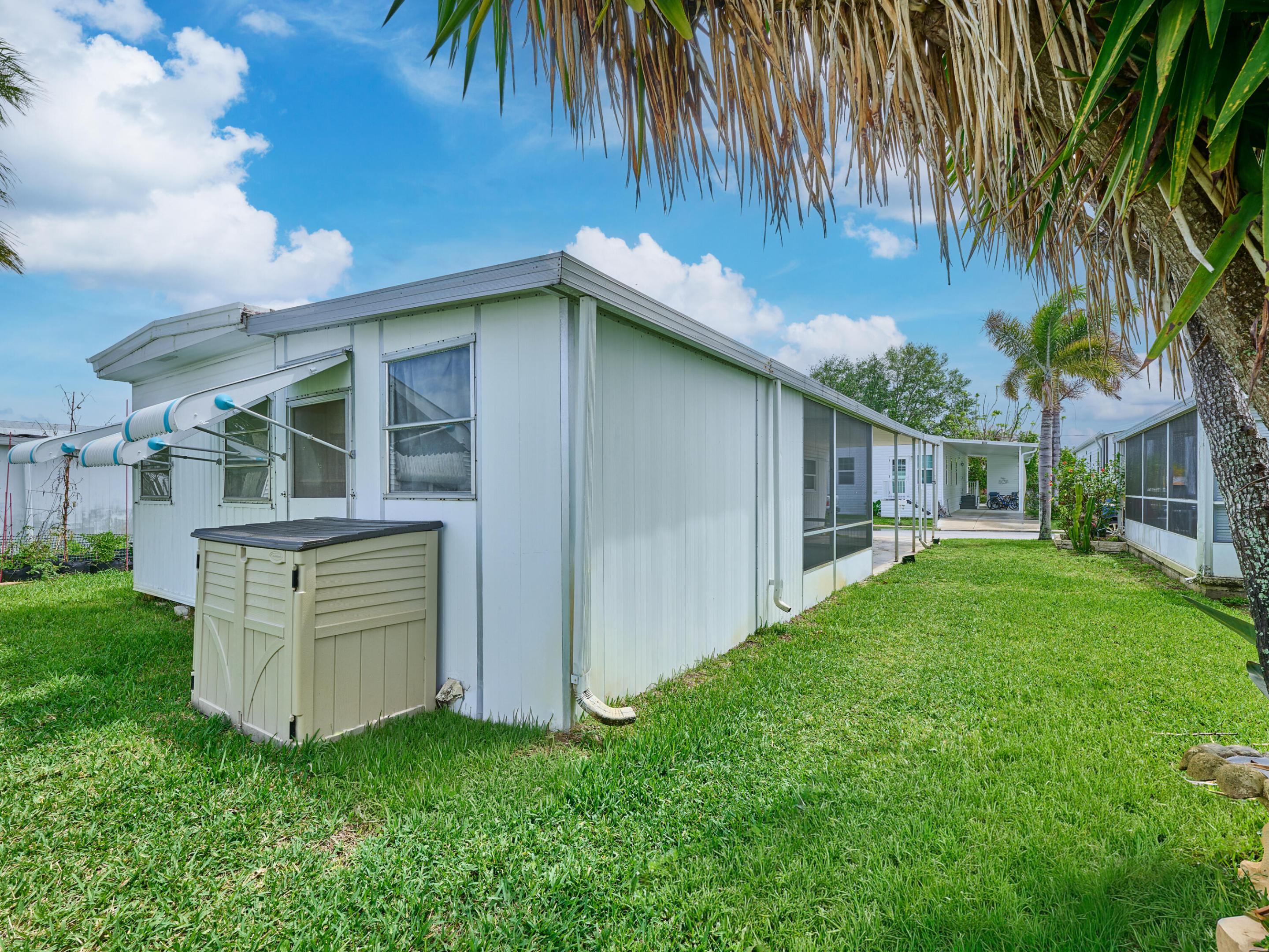 HIDDEN HARBOUR CONDO - Residential